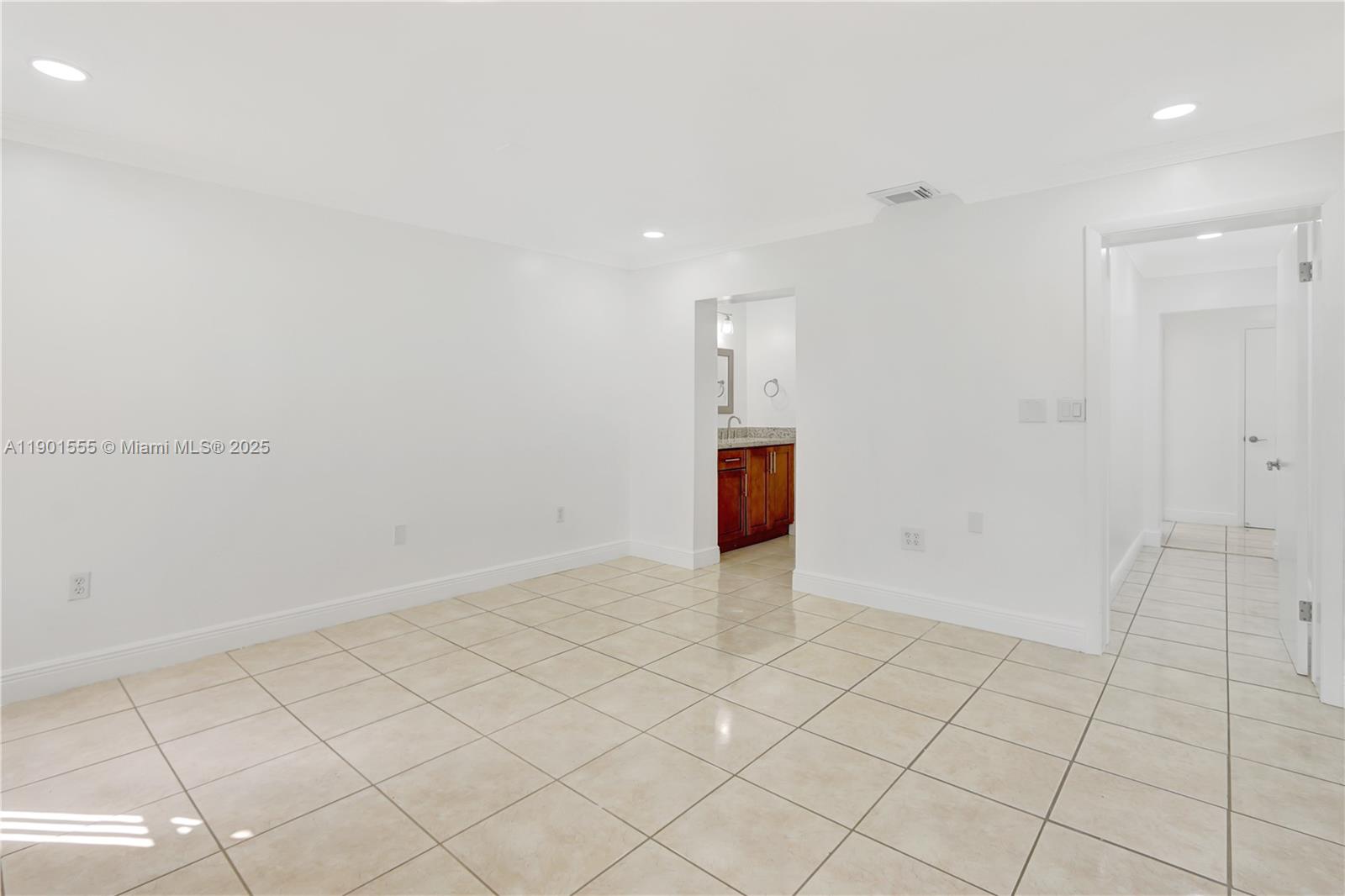 ROYALE GREEN SEC FOUR - Residential Lease