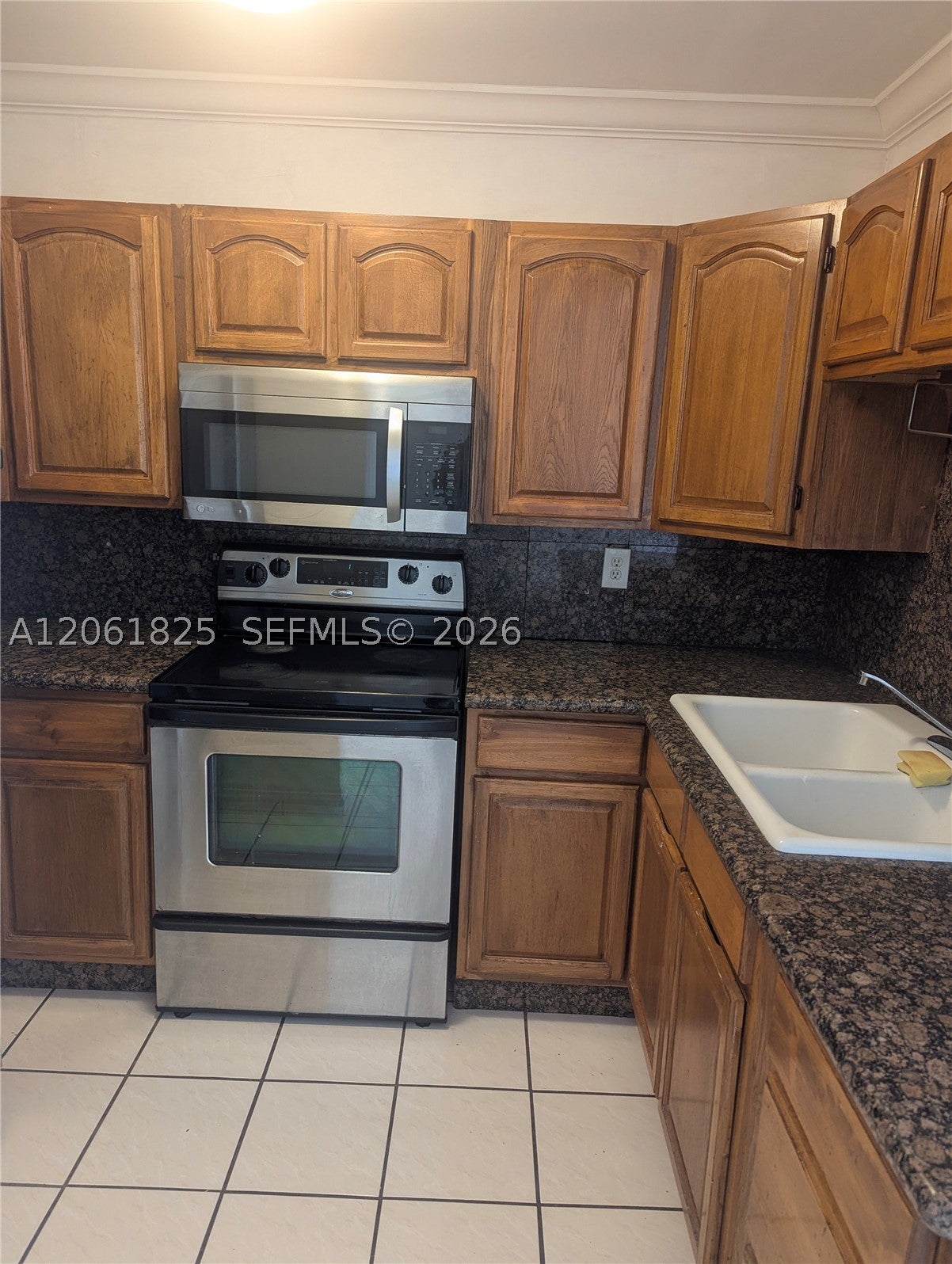 1051 SW 1st St 411