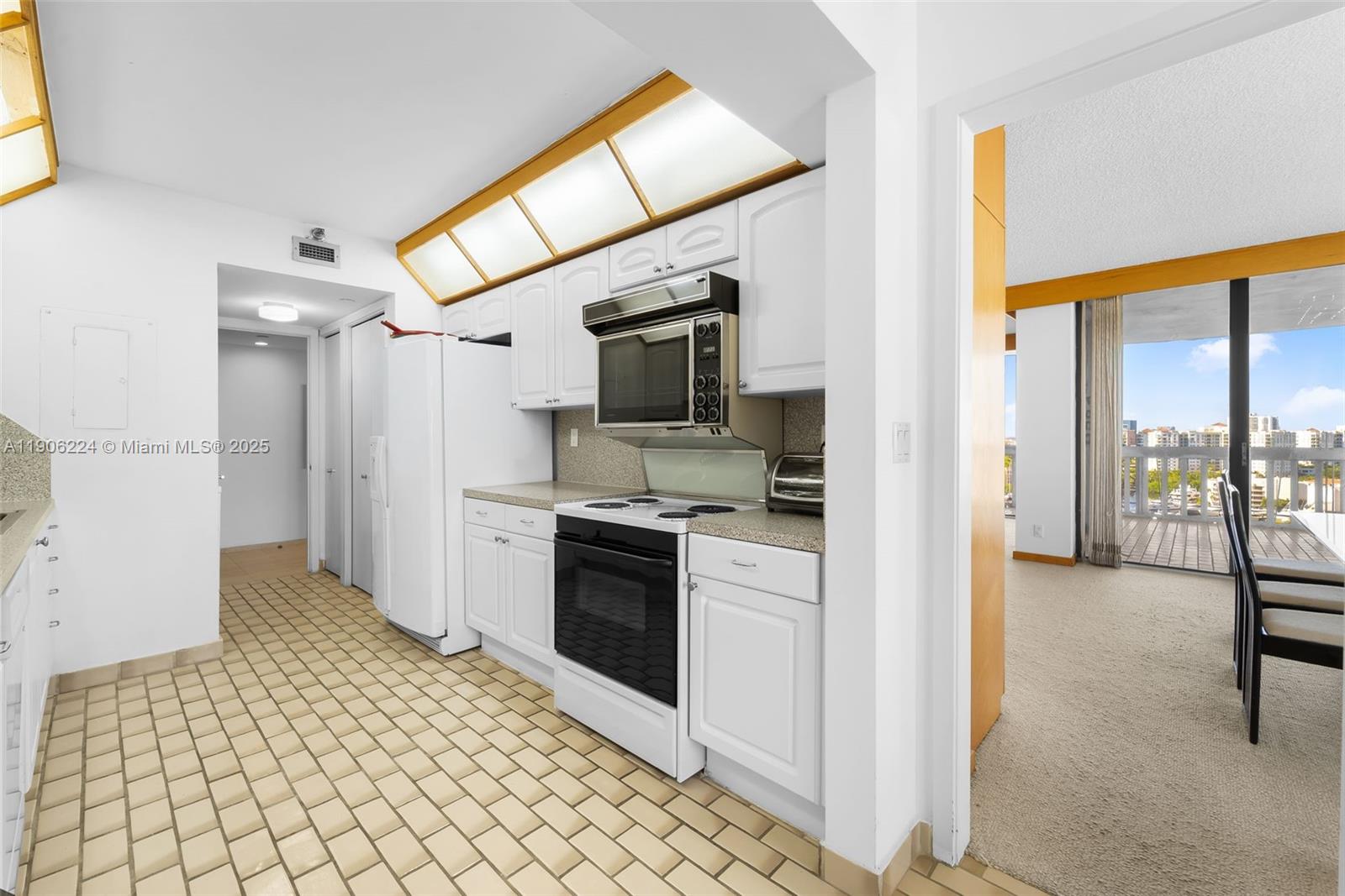 TURNBERRY TOWERS CONDO - Residential