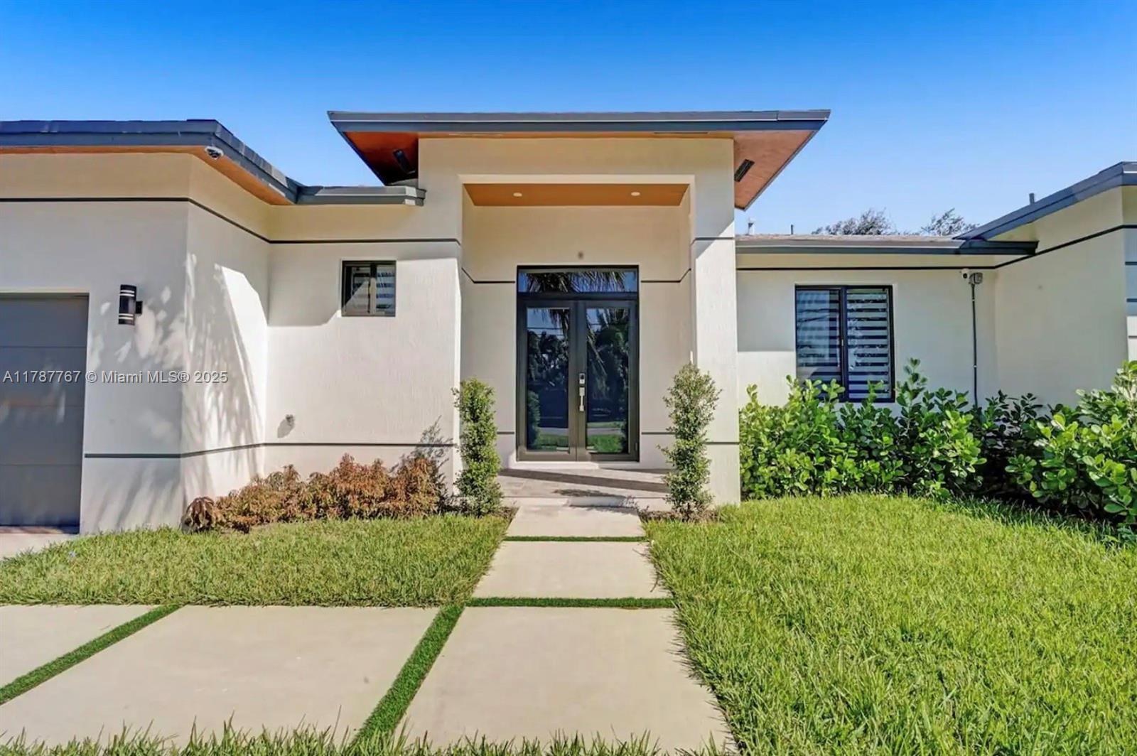 1930 Sw 36th Ave, Fort Lauderdale, Broward County, Florida - 5 Bedrooms  
3 Bathrooms - 