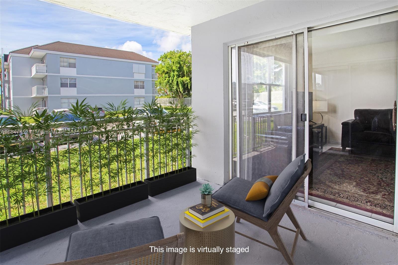 LE CLUB AT OLD CUTLER CON - Residential