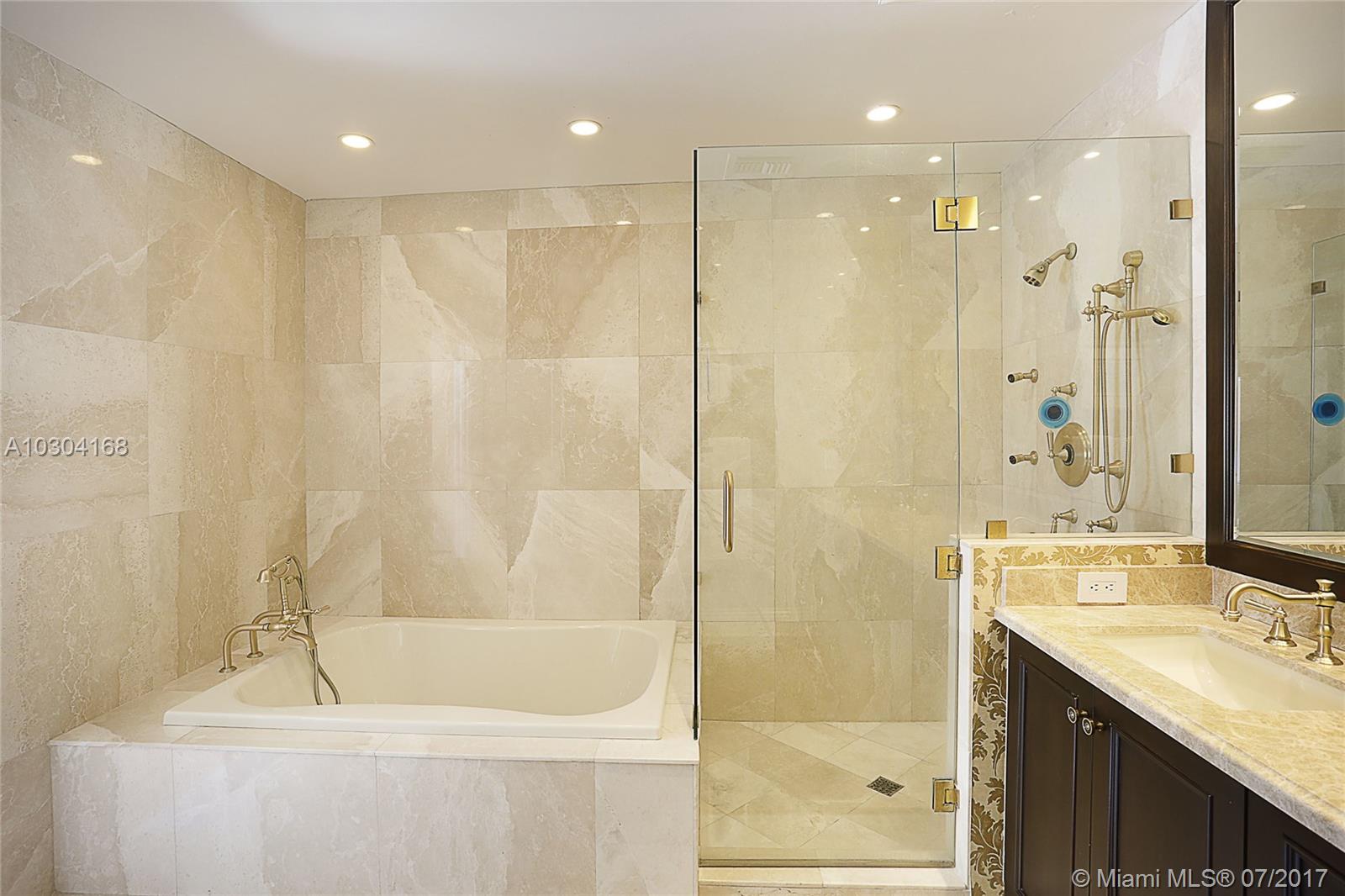 CORAL GABLES COUNTRY CLUB - Residential