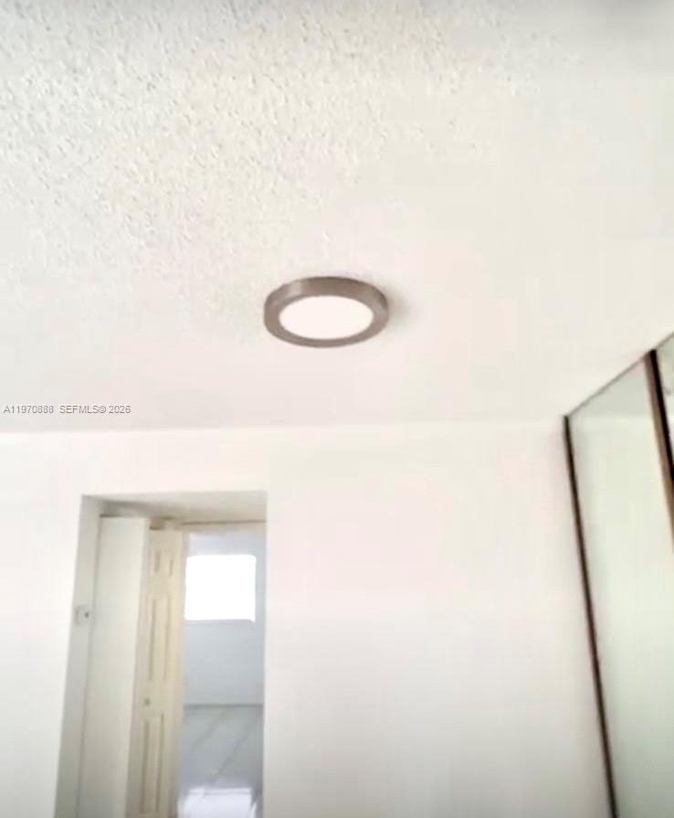 SANTA MONICA CONDOMINIUM - Residential