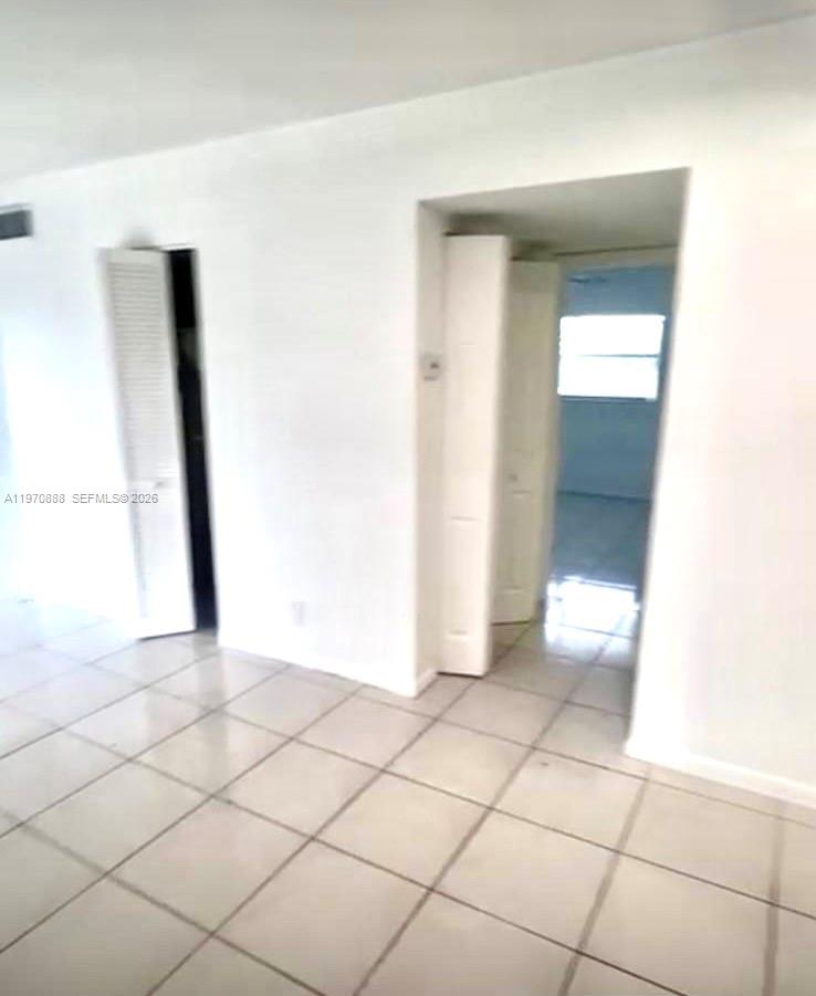 SANTA MONICA CONDOMINIUM - Residential