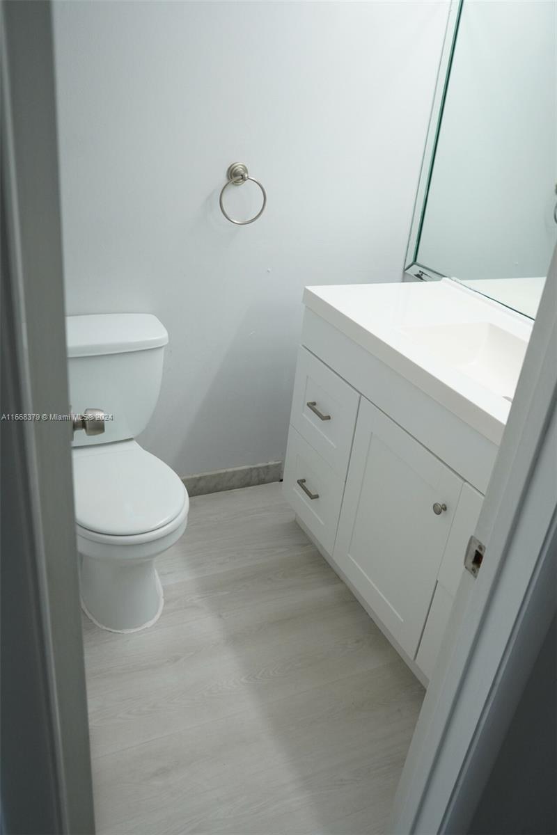 ARROWHEAD CONDO NO VII - Residential