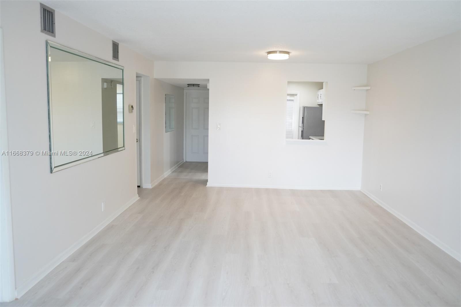 ARROWHEAD CONDO NO VII - Residential
