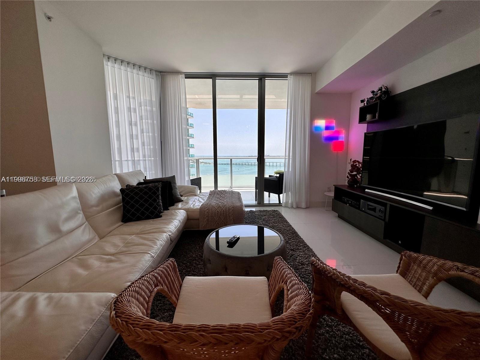 1300 Brickell Bay Dr 3206