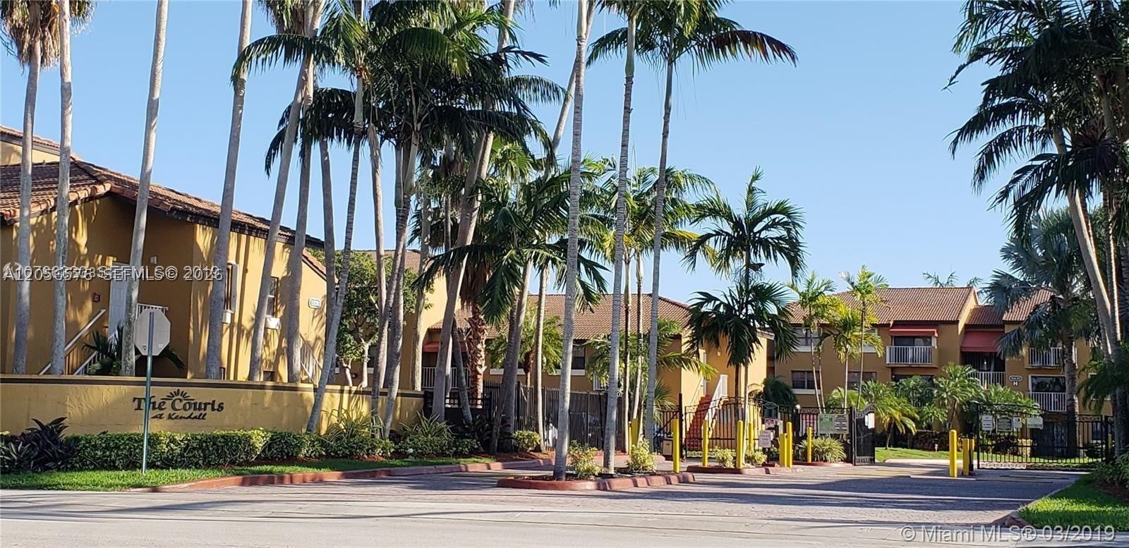 15650 SW 80th St F207, Miami FL 33193