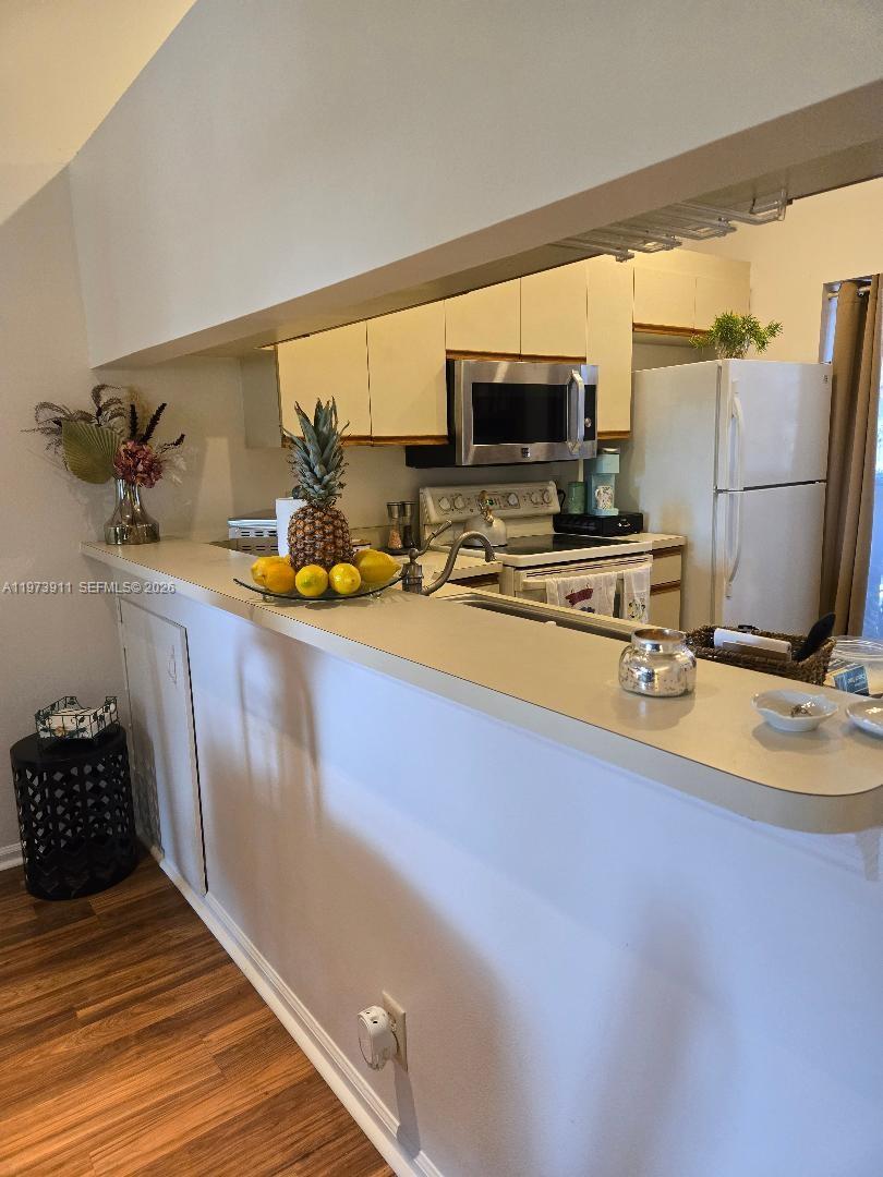 TRADEWINDS AT DOS LAGOS C - Residential