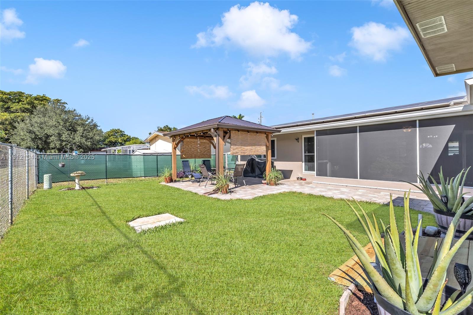 SUNRISE GOLF VILLAGE SEC - Residential