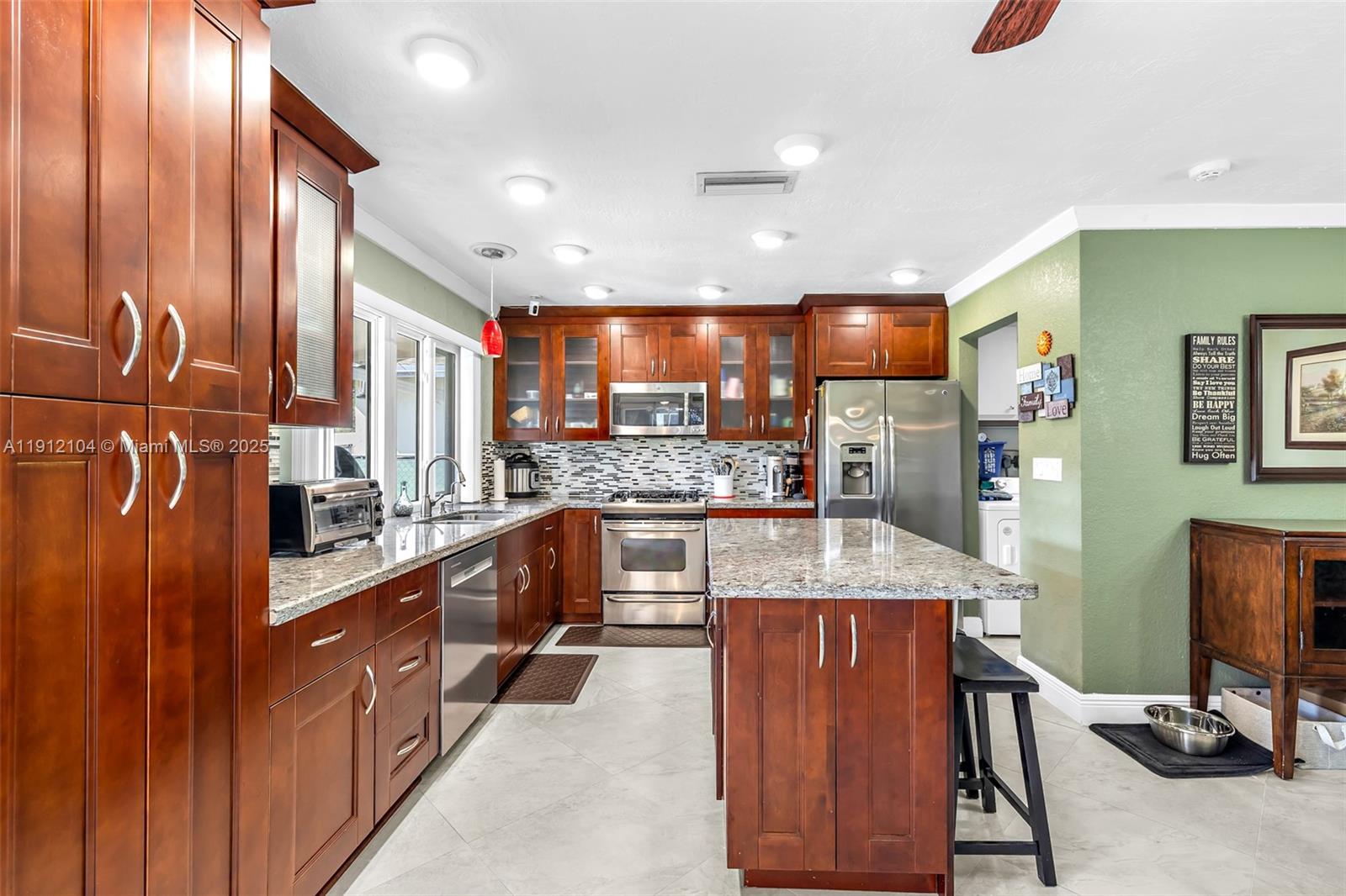 SUNRISE GOLF VILLAGE SEC - Residential