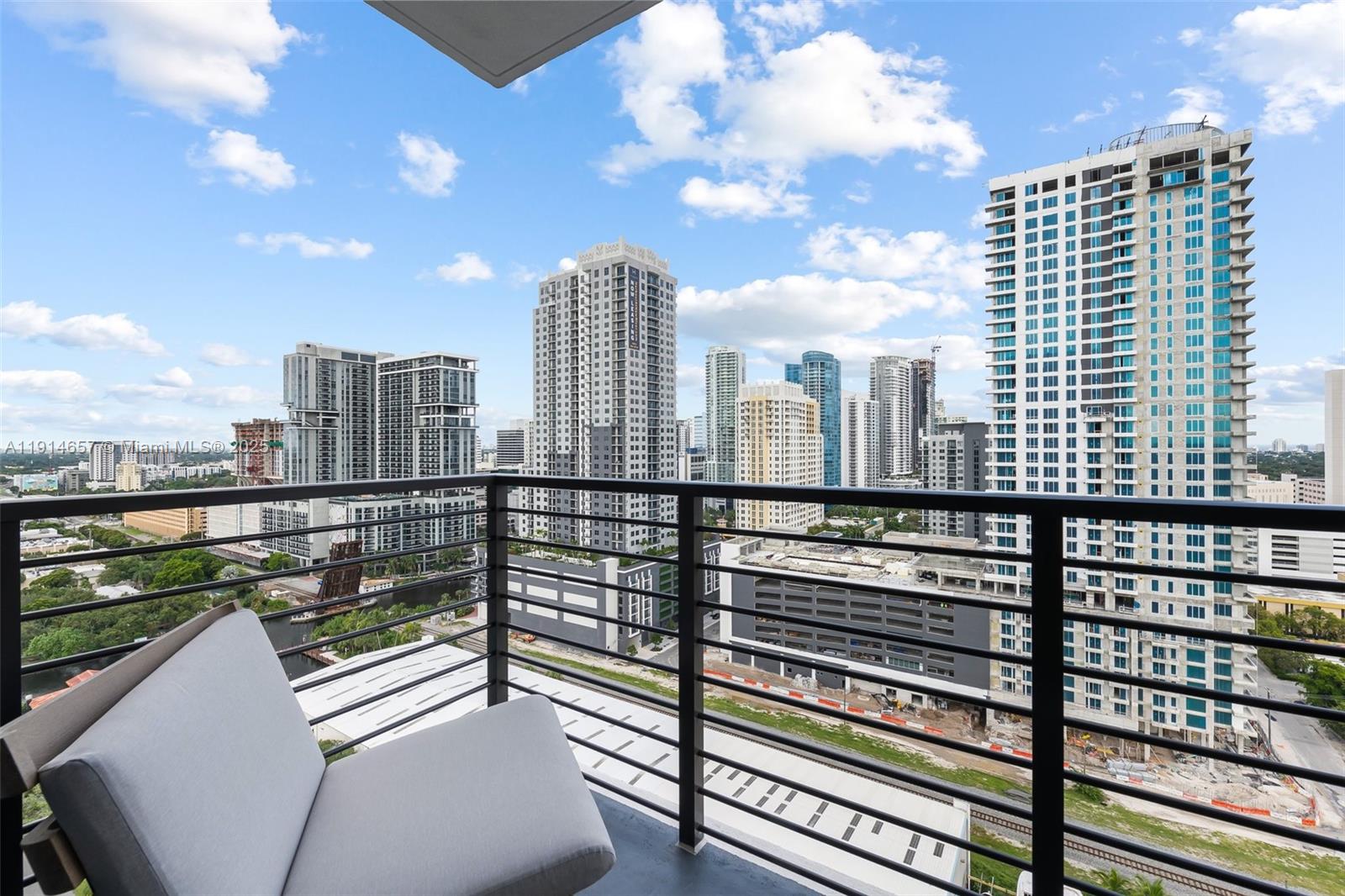 FT LAUDERDALE B-40 - Residential Lease