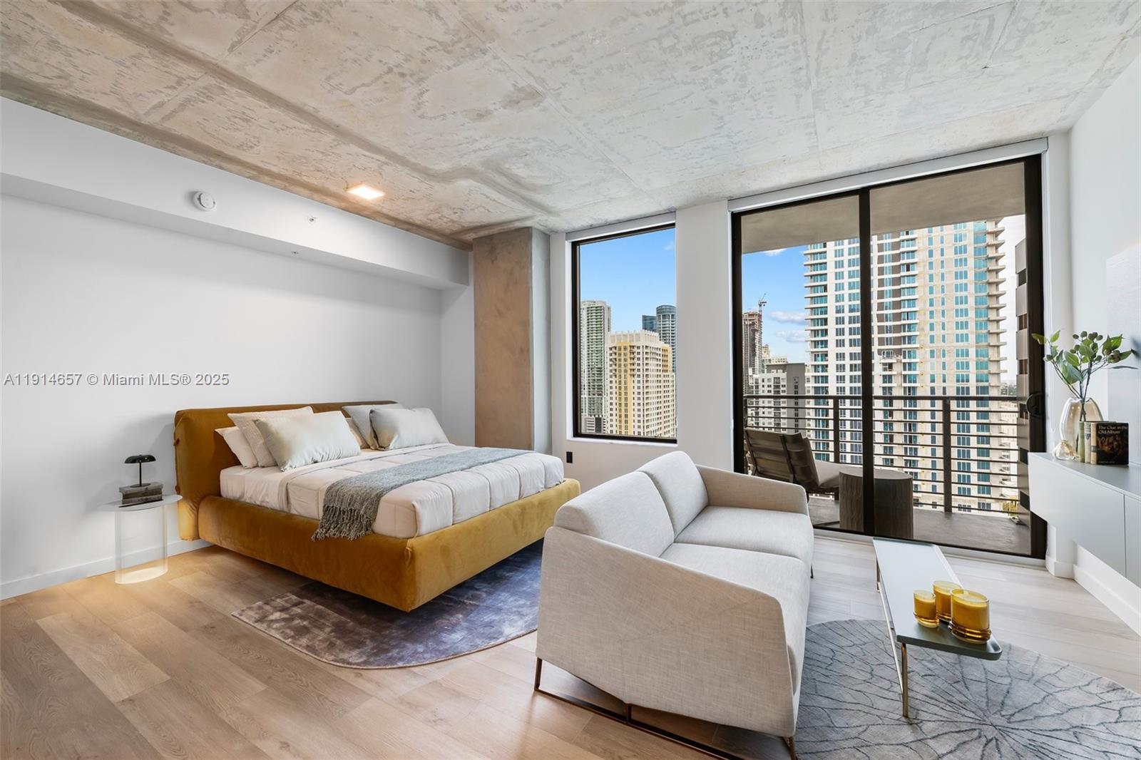 FT LAUDERDALE B-40 - Residential Lease