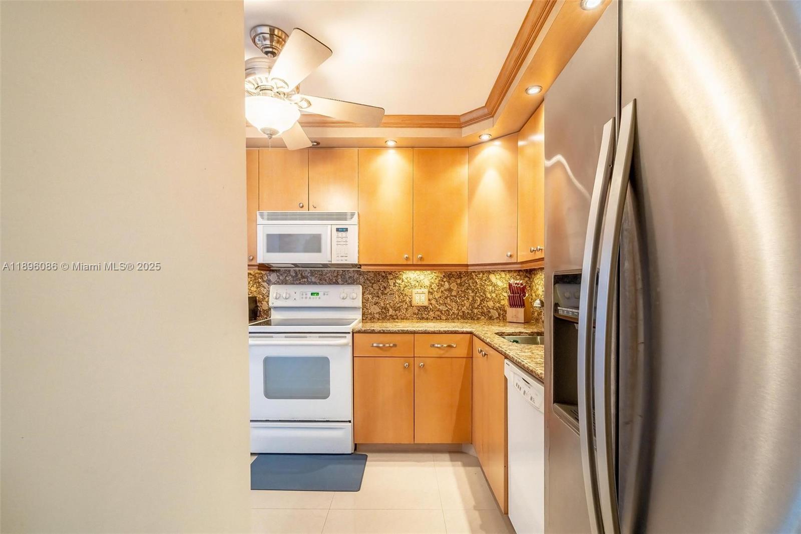 QUADOMAIN TOWER I AND IV - Residential Lease