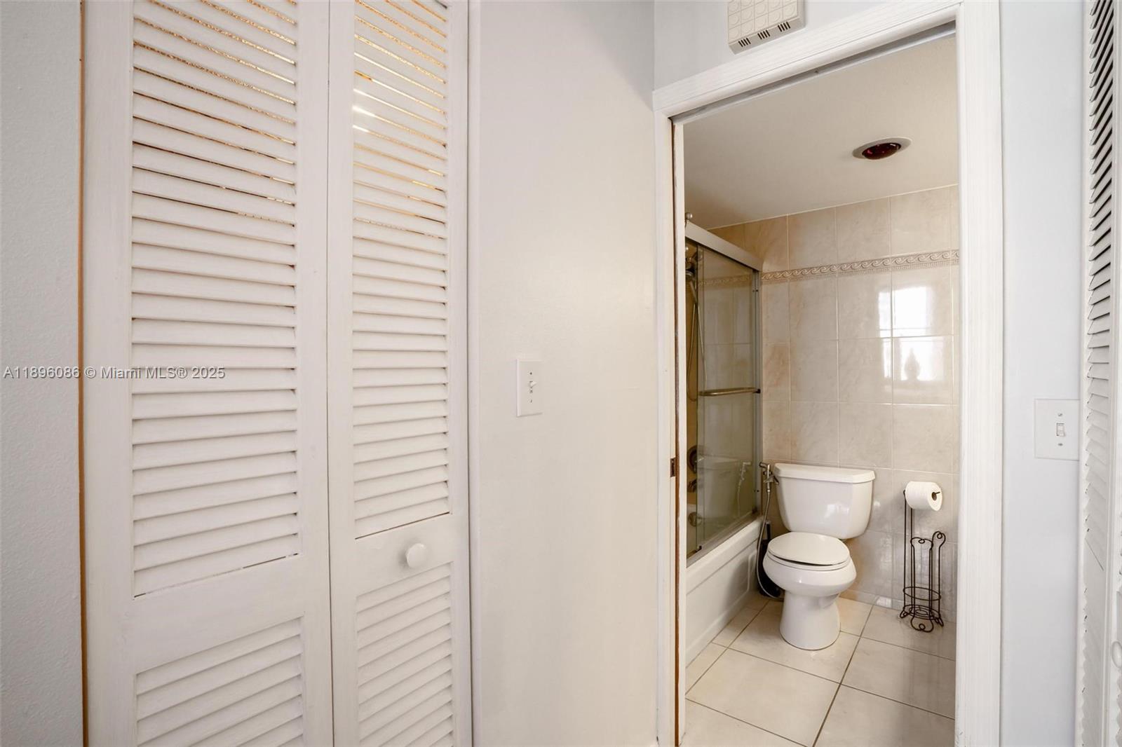 QUADOMAIN TOWER I AND IV - Residential Lease