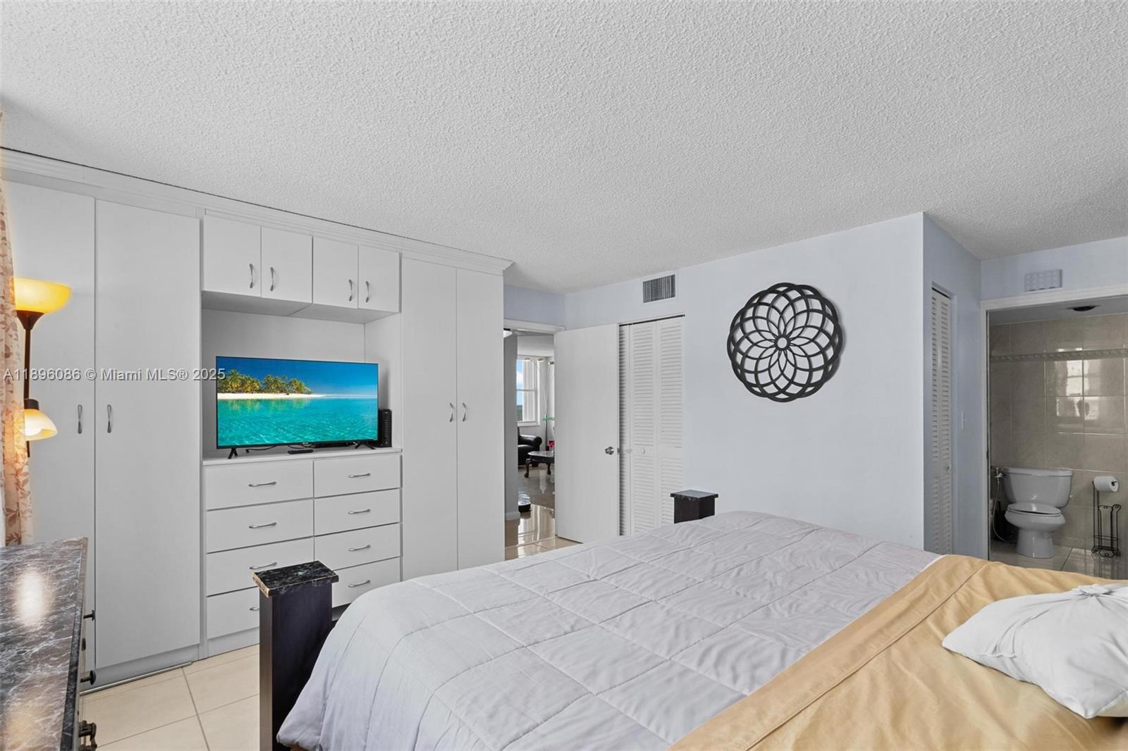 QUADOMAIN TOWER I AND IV - Residential Lease