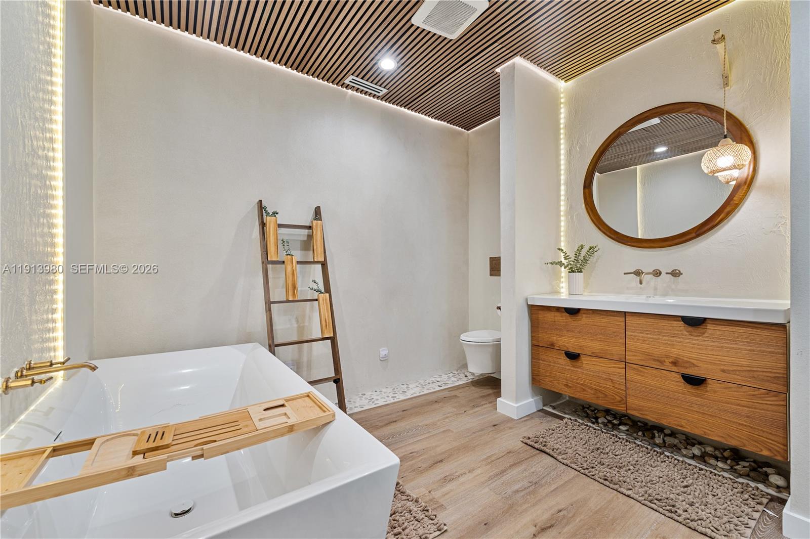 BAY POINT - Residential