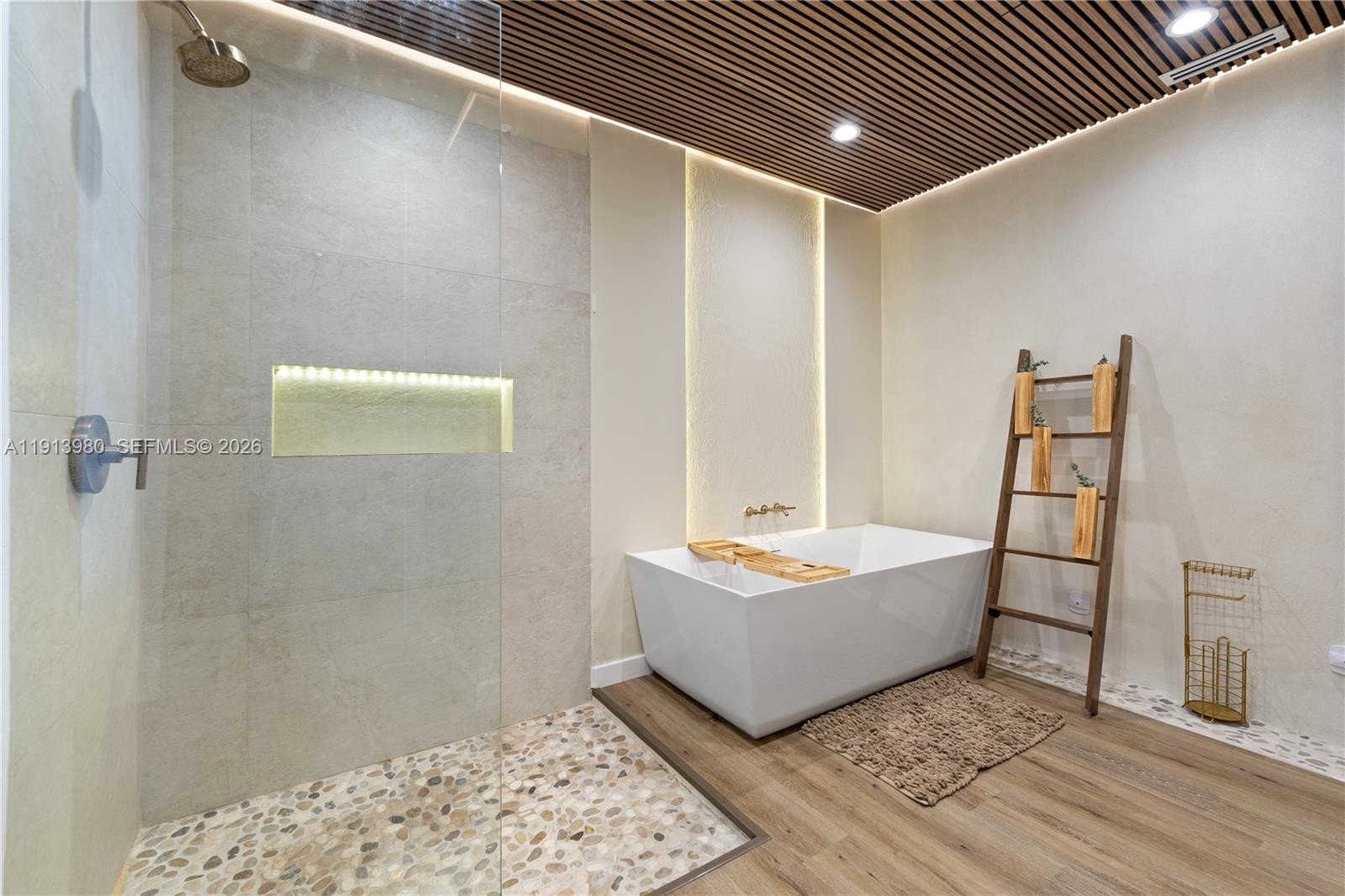 BAY POINT - Residential