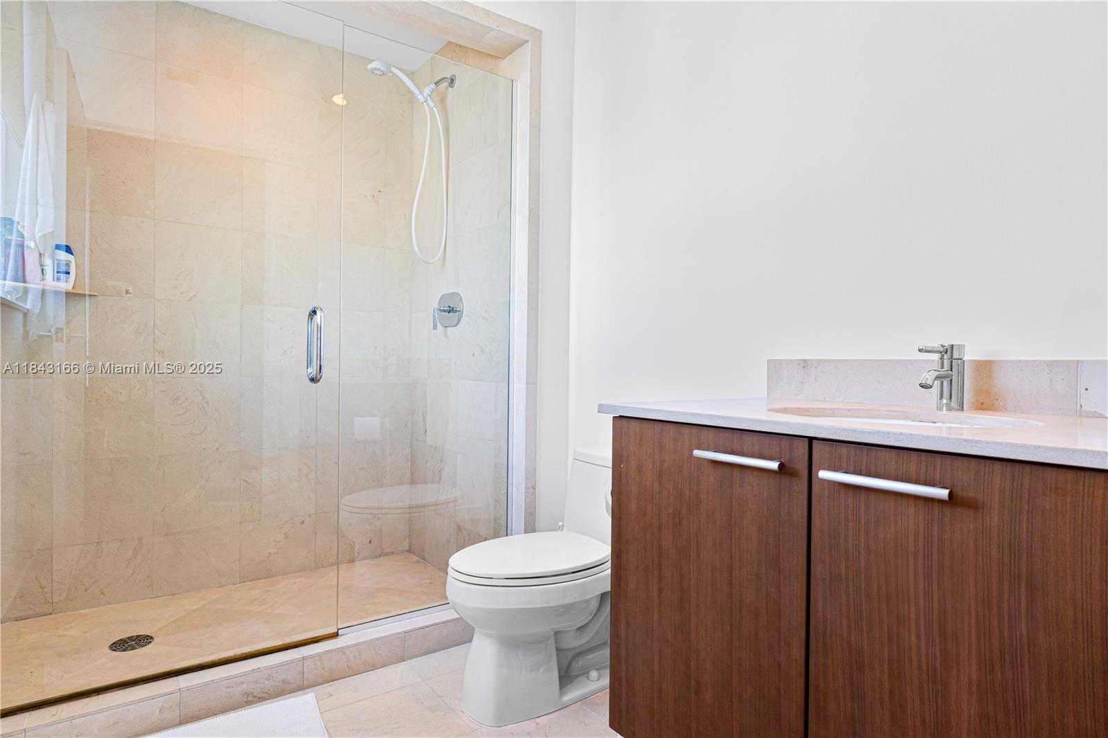 MOSAIC ON MIAMI BEACH CON - Residential Lease