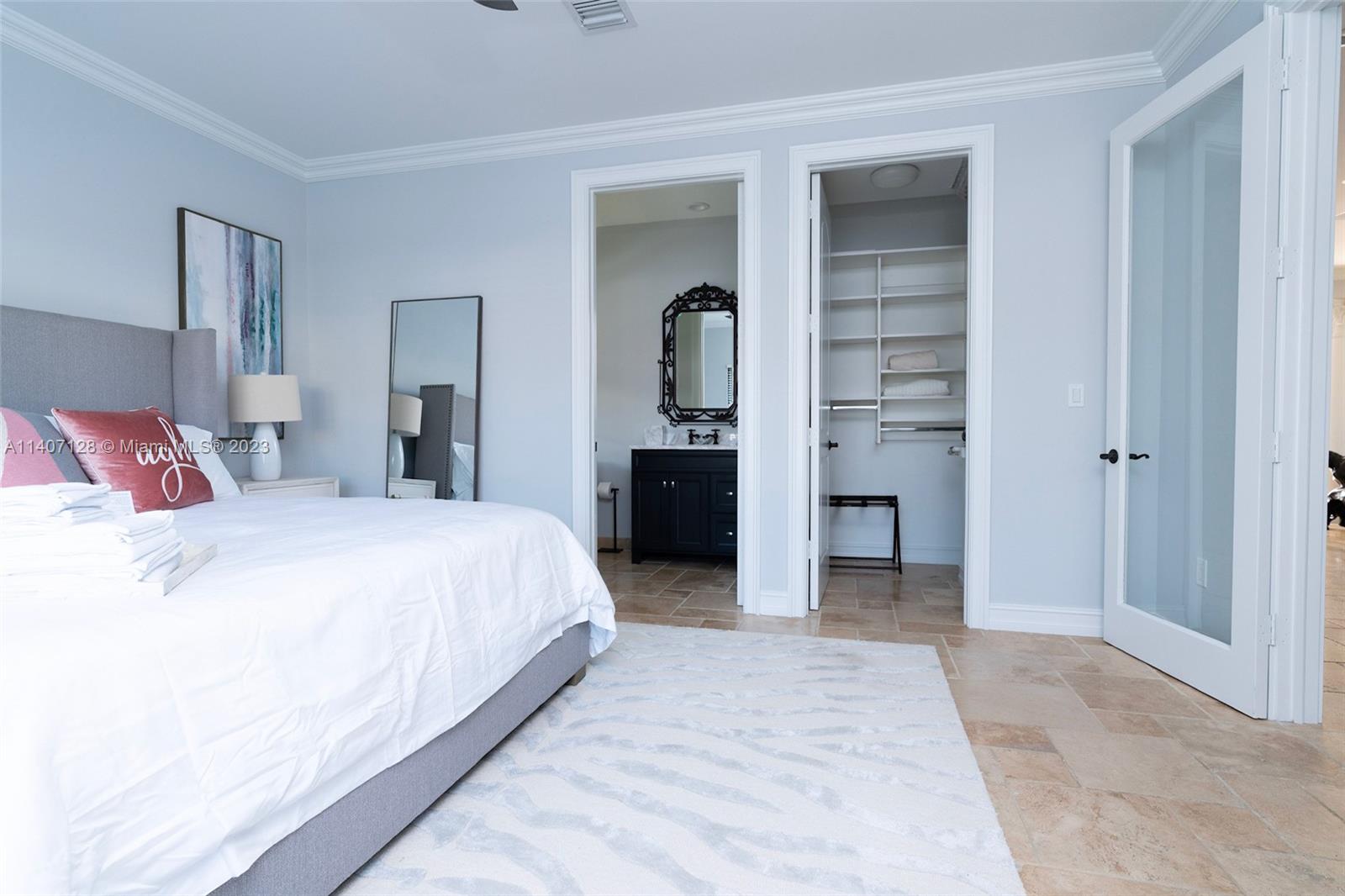 SUNSET EAST - Residential