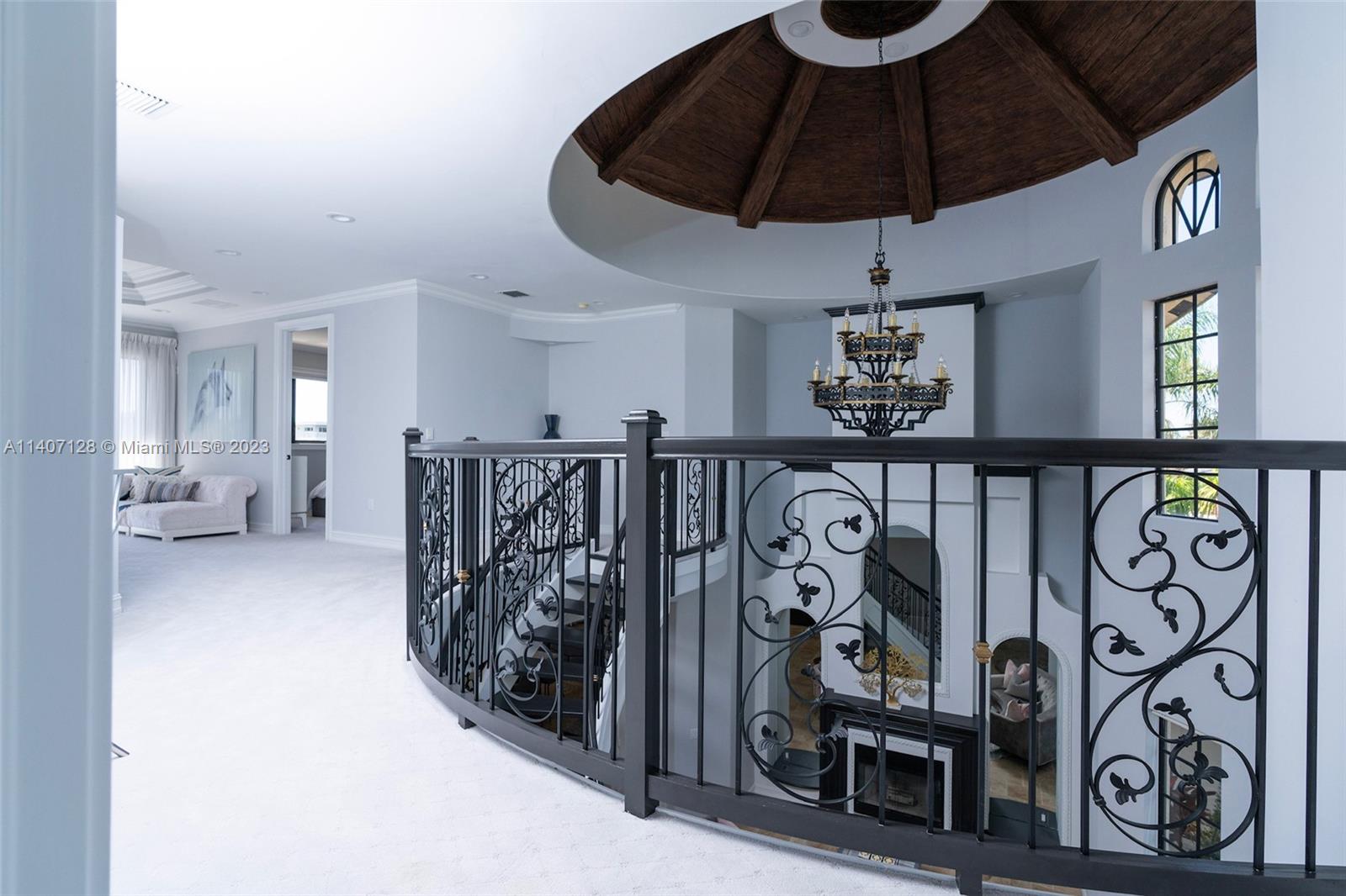 SUNSET EAST - Residential