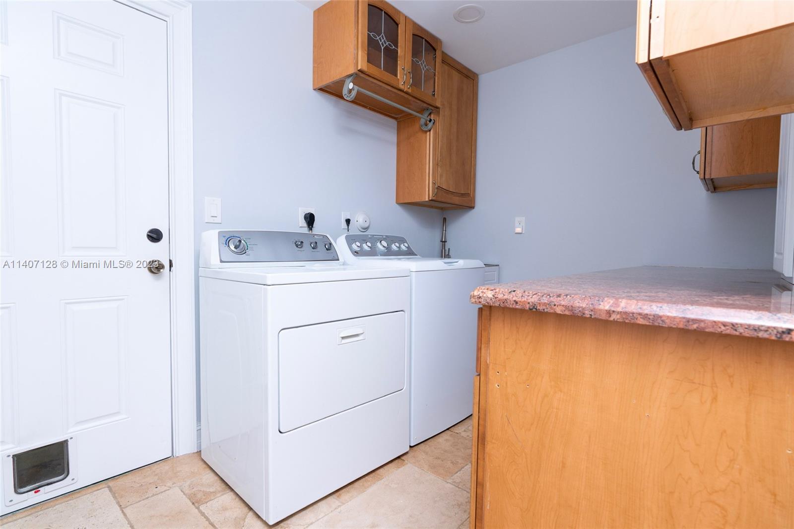 SUNSET EAST - Residential