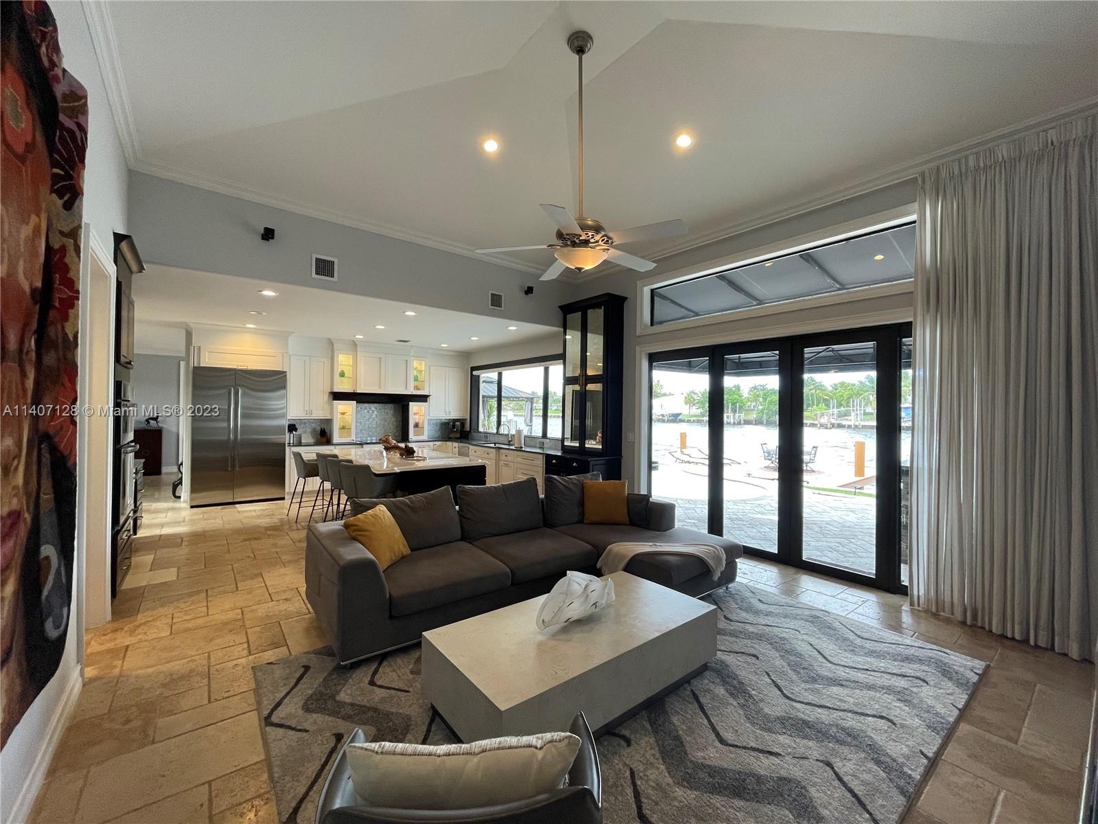 SUNSET EAST - Residential