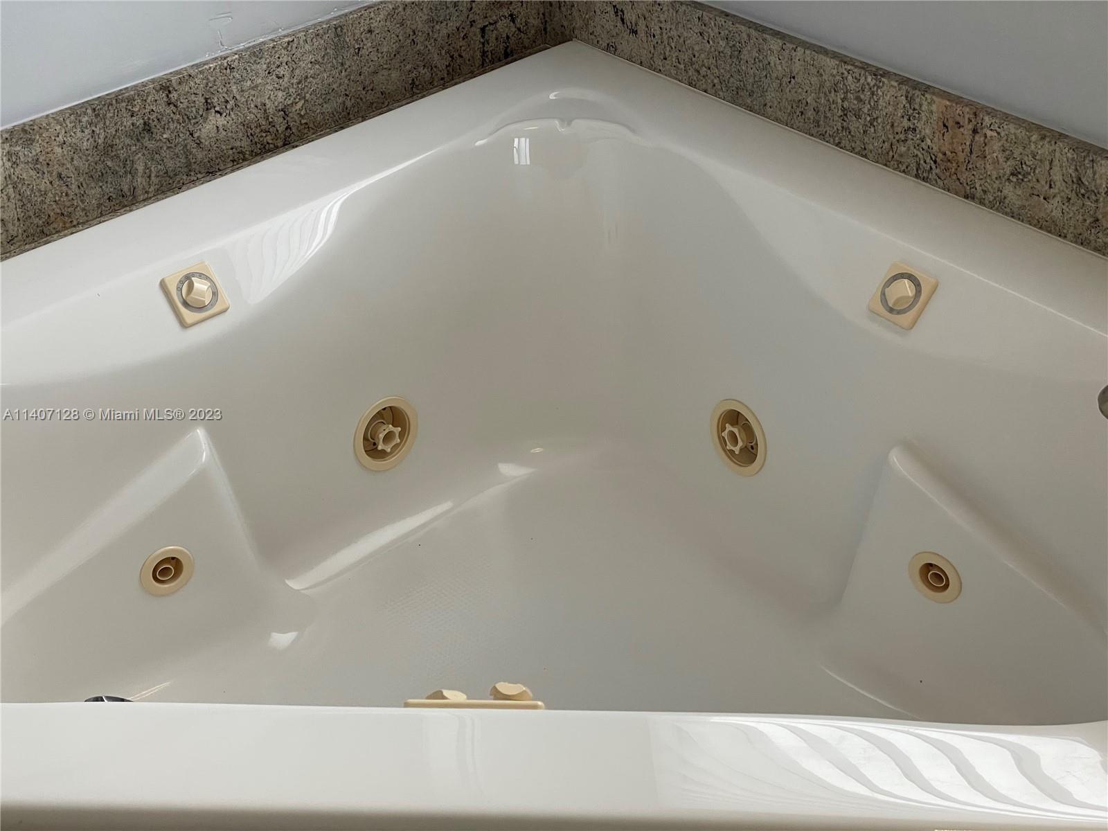 SUNSET EAST - Residential