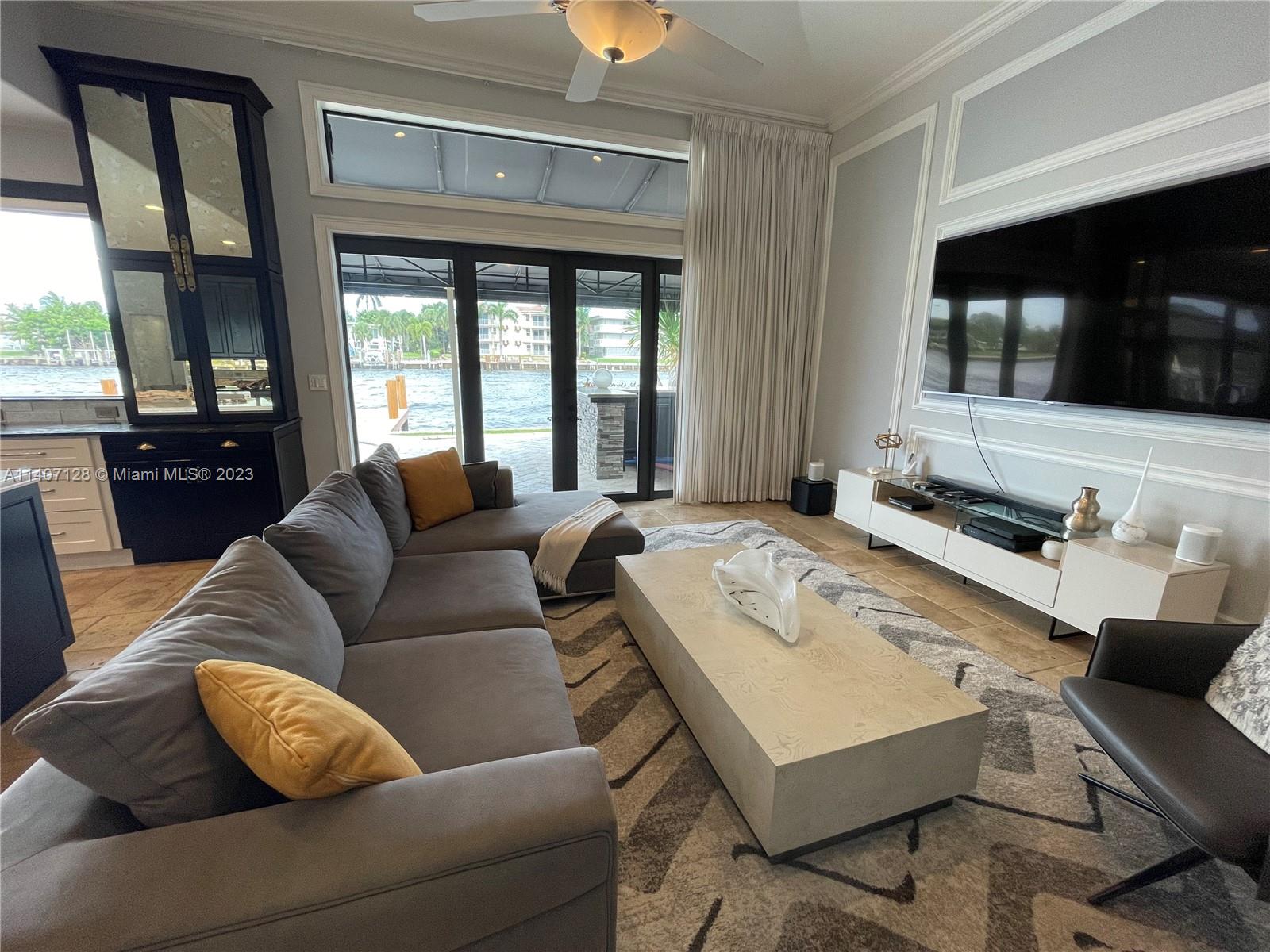 SUNSET EAST - Residential