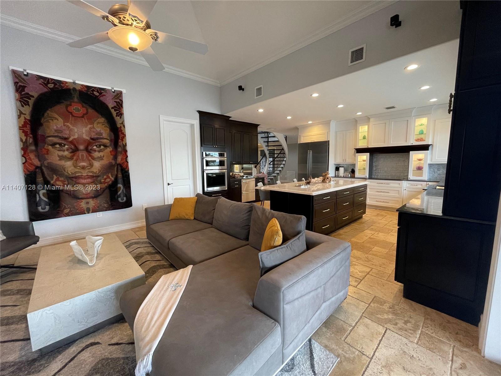 SUNSET EAST - Residential