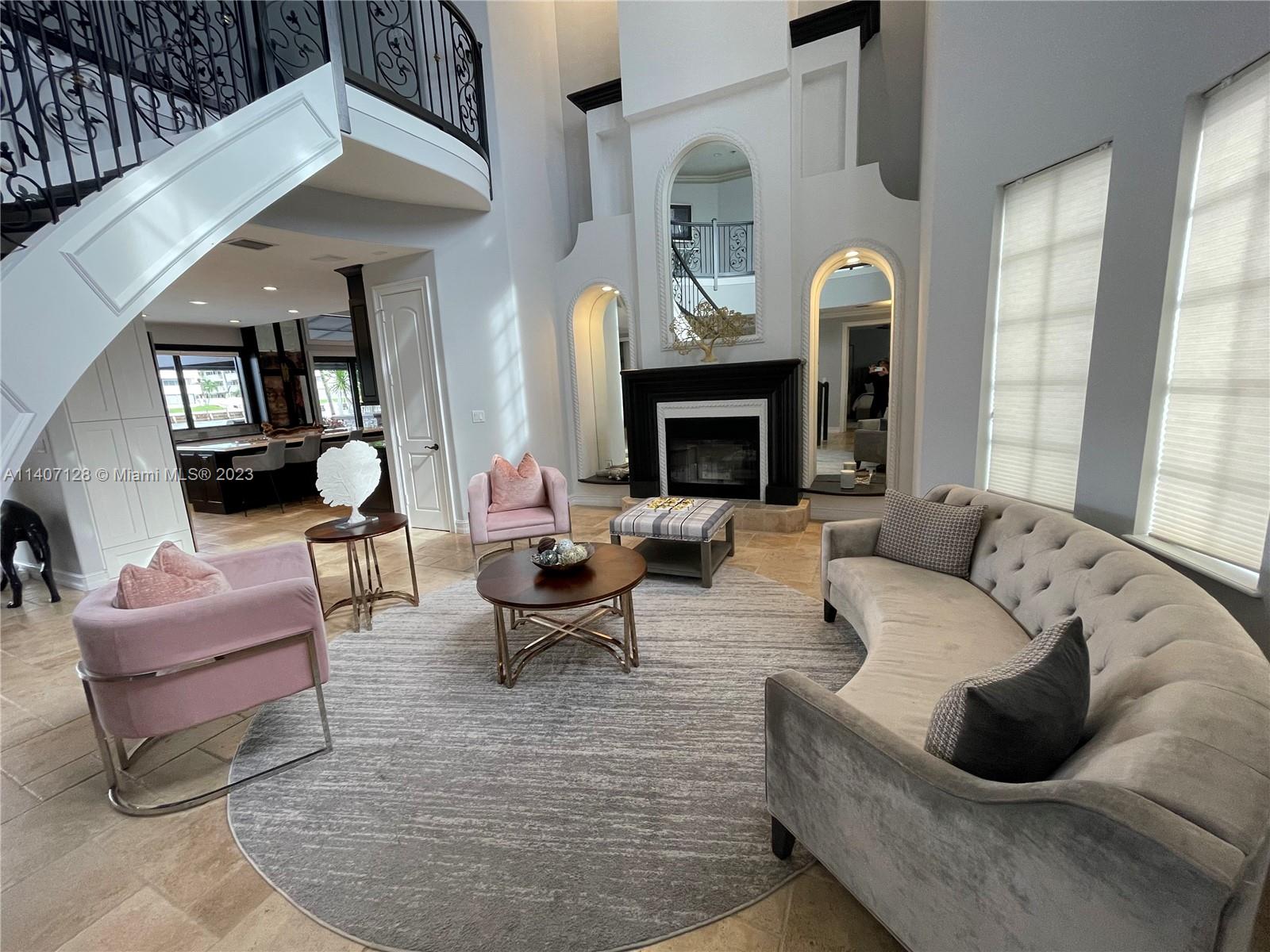 SUNSET EAST - Residential