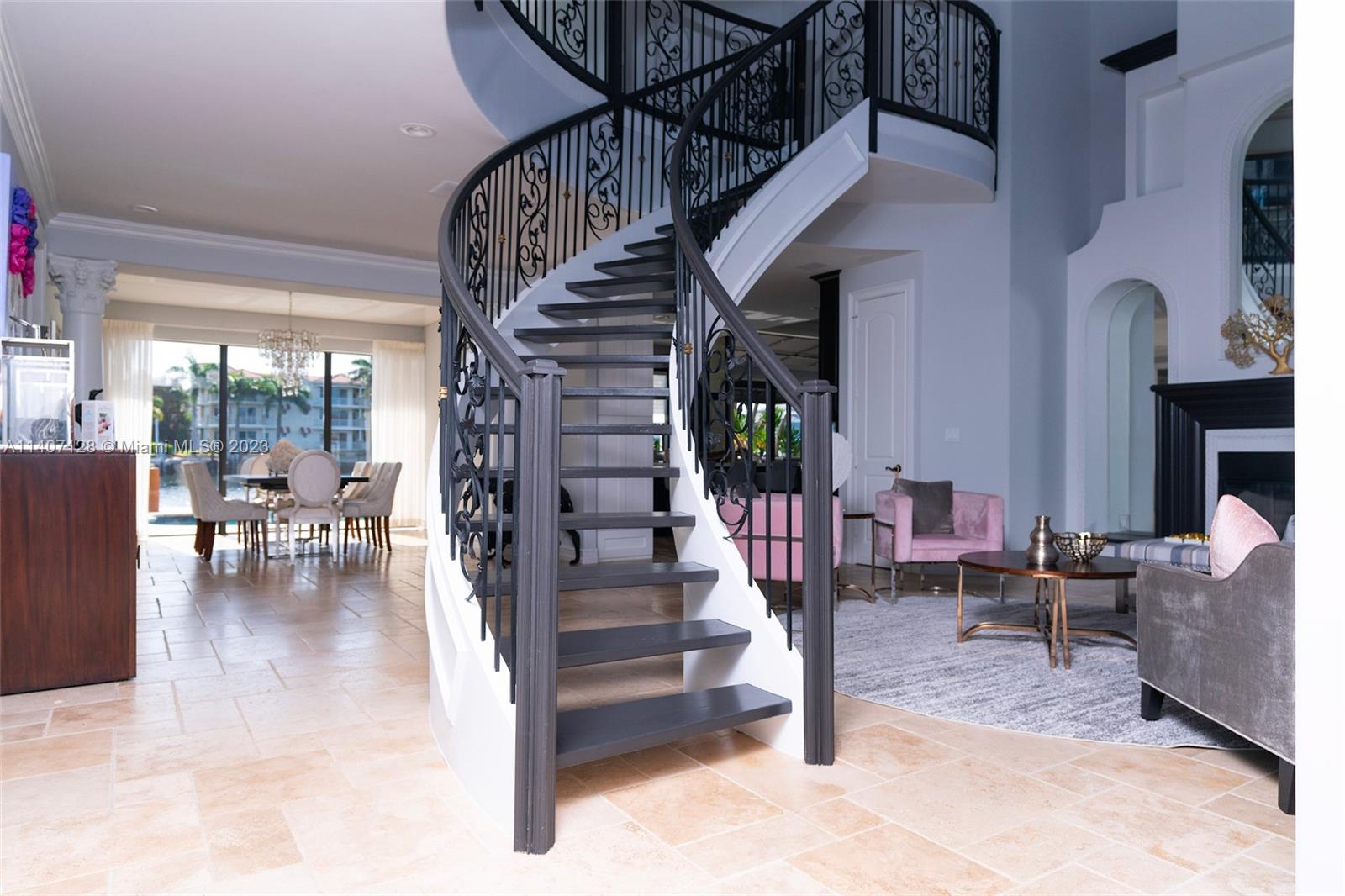 SUNSET EAST - Residential