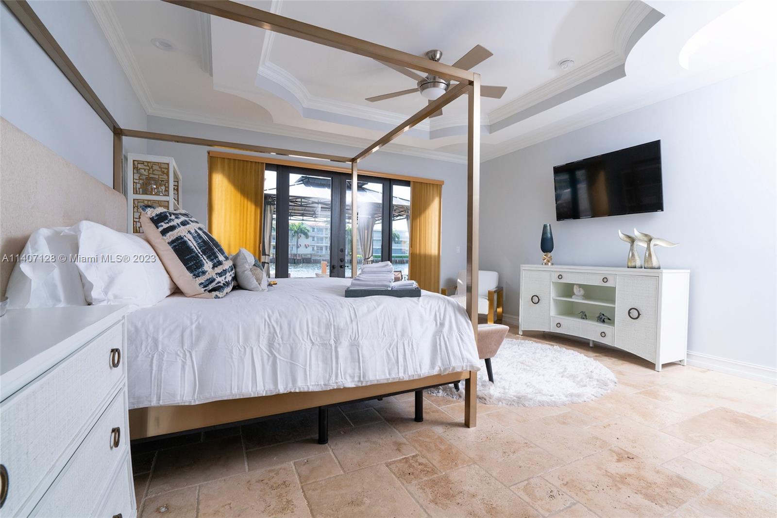 SUNSET EAST - Residential