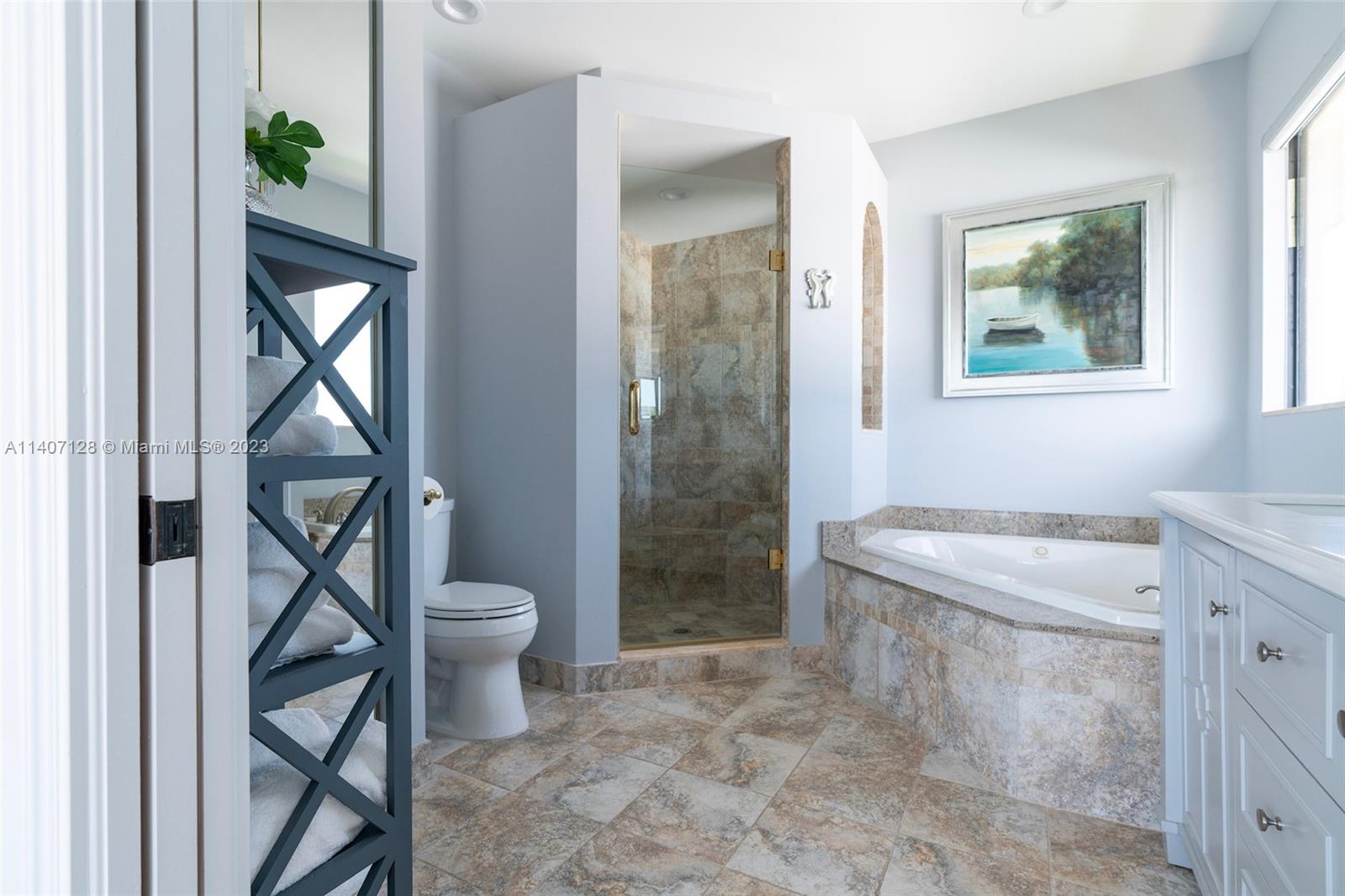 SUNSET EAST - Residential