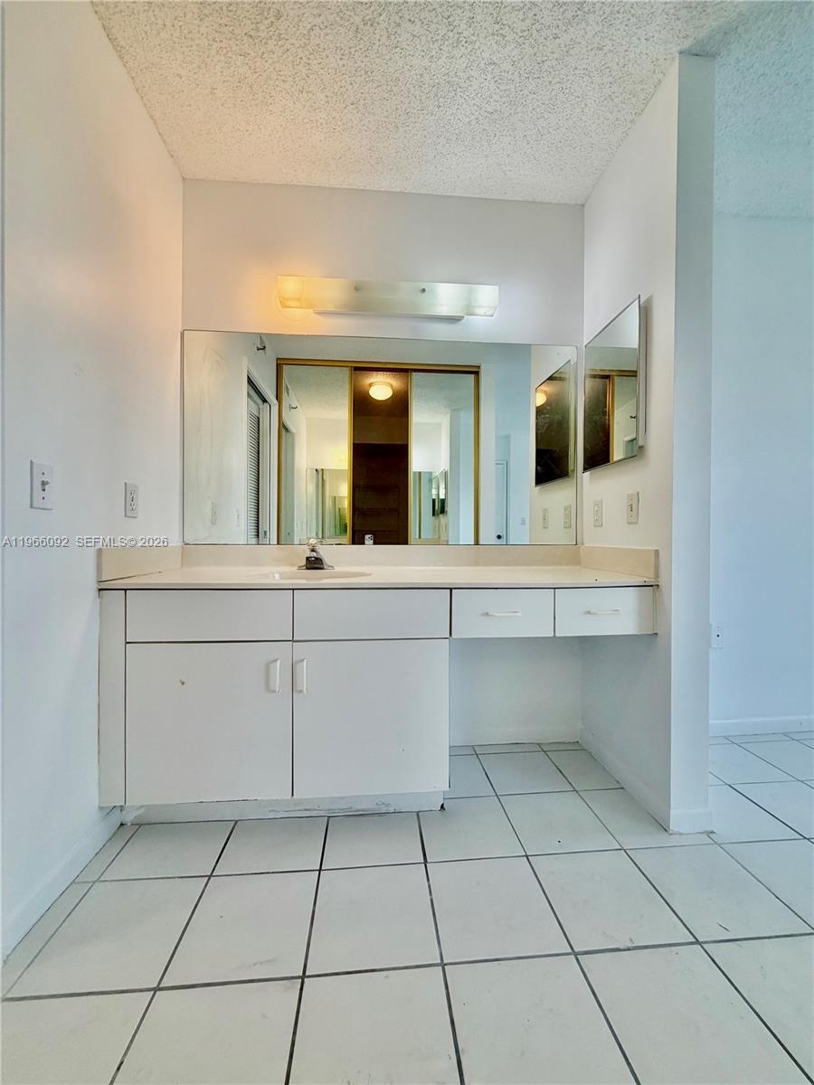 CYPRESS BEND CONDOMINIUM - Residential