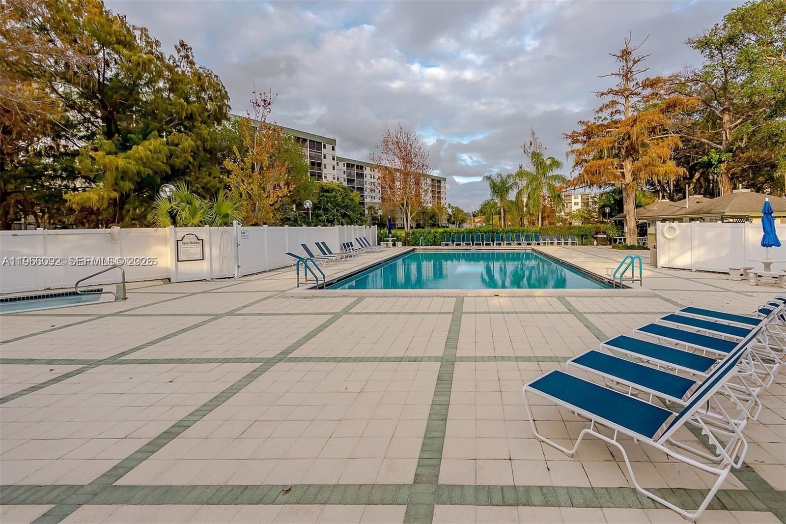 CYPRESS BEND CONDOMINIUM - Residential