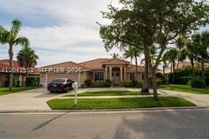 Photo of 165 Cypress Trce #none, Royal Palm Beach, FL 33411 (MLS # A12042953)