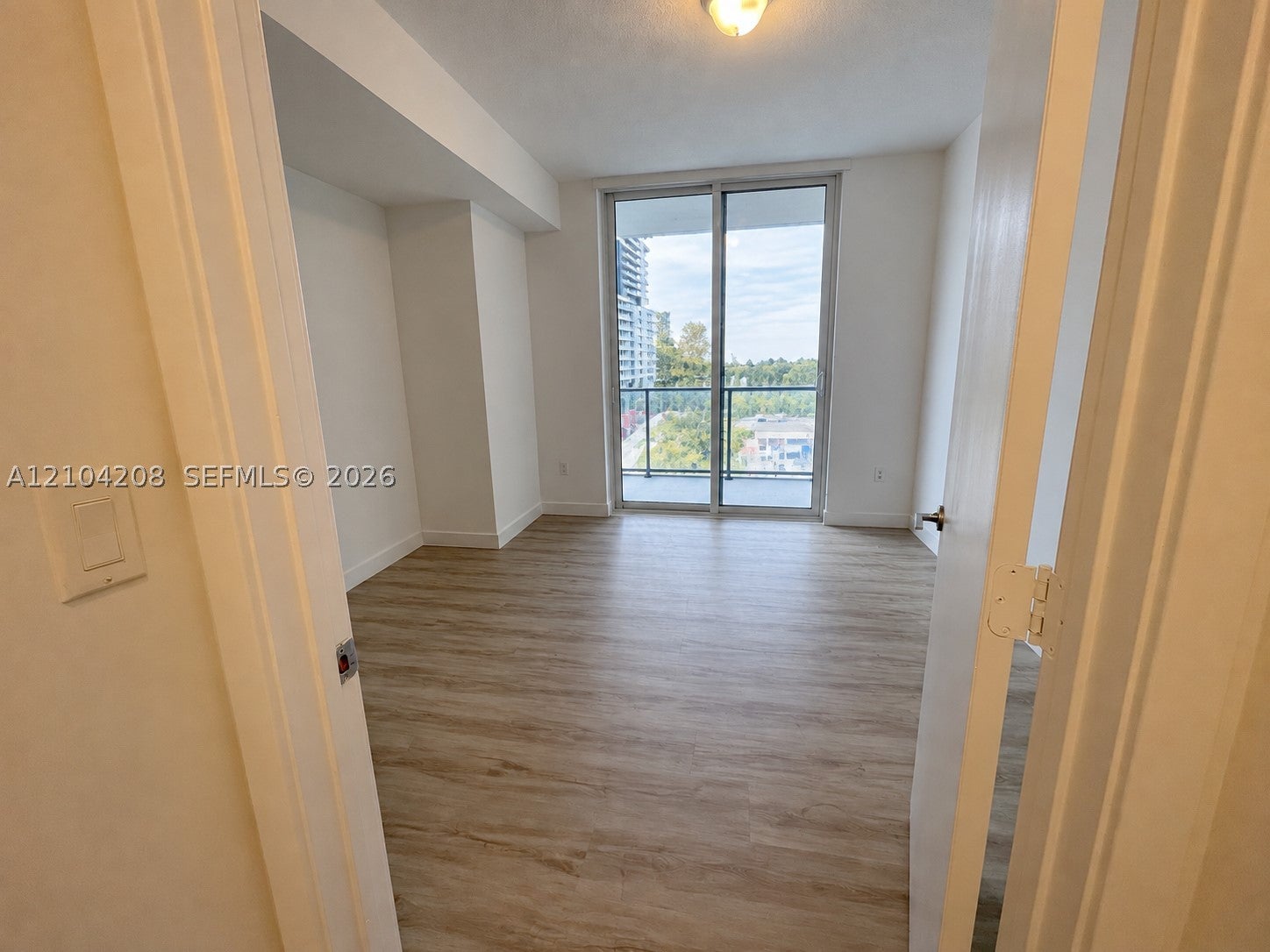 79 SW 12th St 1001-S