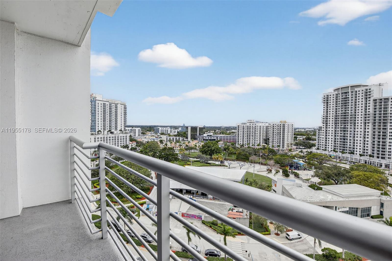 HOME TOWER CONDO - Residential