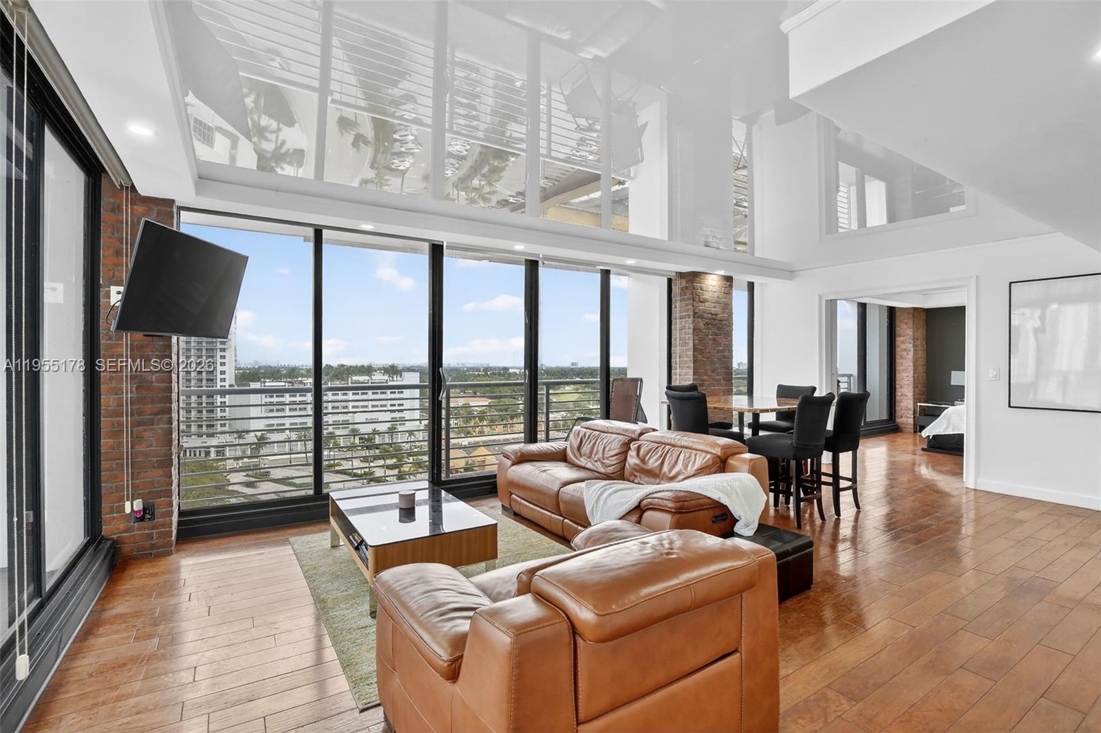 HOME TOWER CONDO - Residential