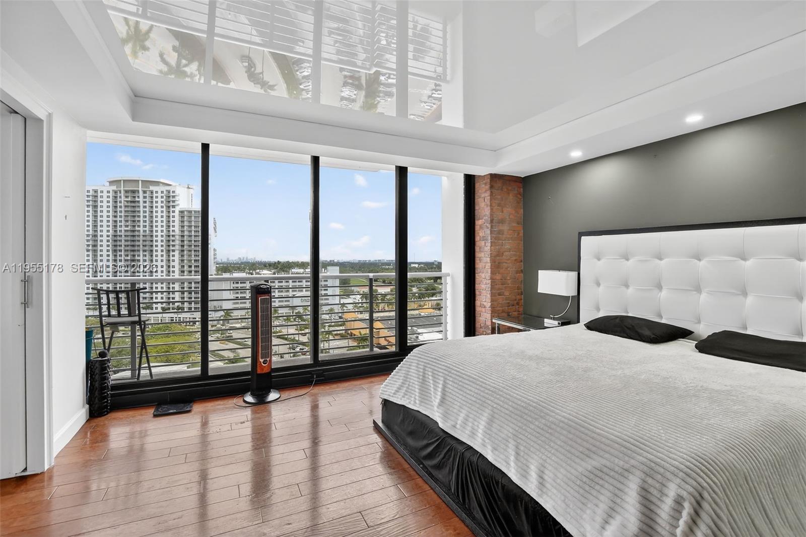 HOME TOWER CONDO - Residential