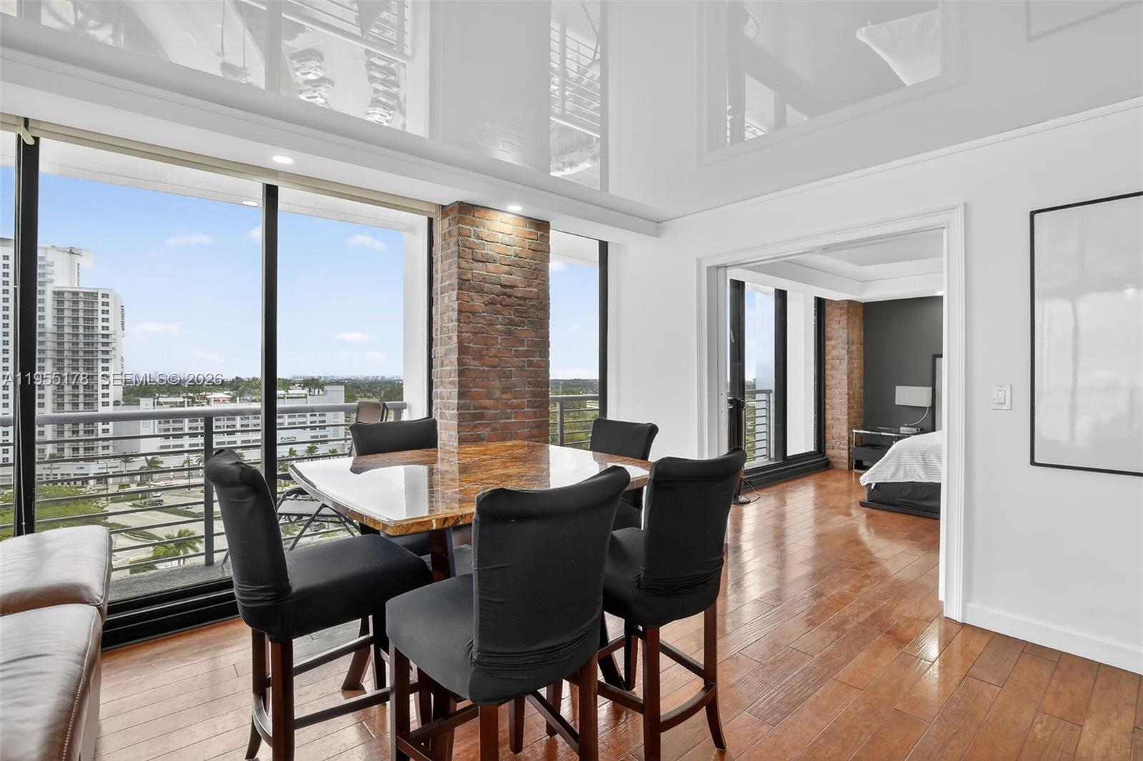 HOME TOWER CONDO - Residential