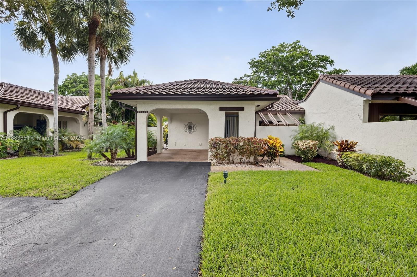 ¤GLADES OF BOCA LAGO CONDO - Residential