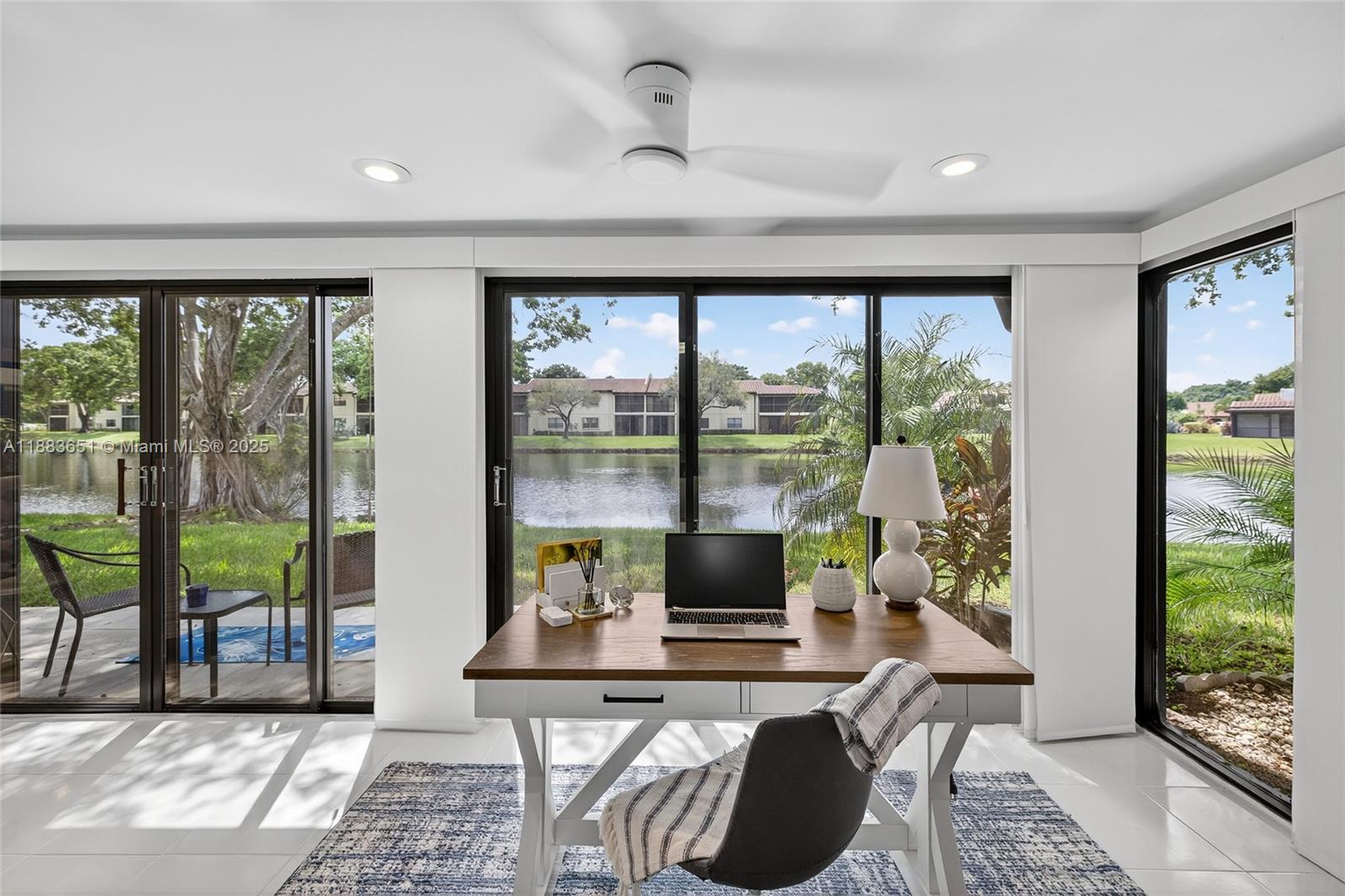 ¤GLADES OF BOCA LAGO CONDO - Residential