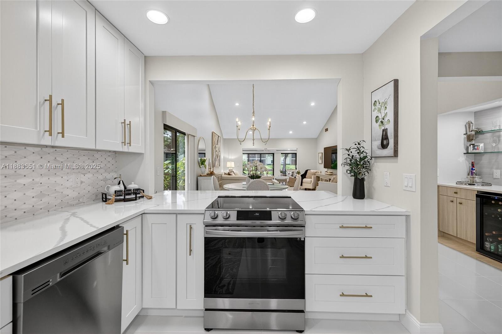 ¤GLADES OF BOCA LAGO CONDO - Residential
