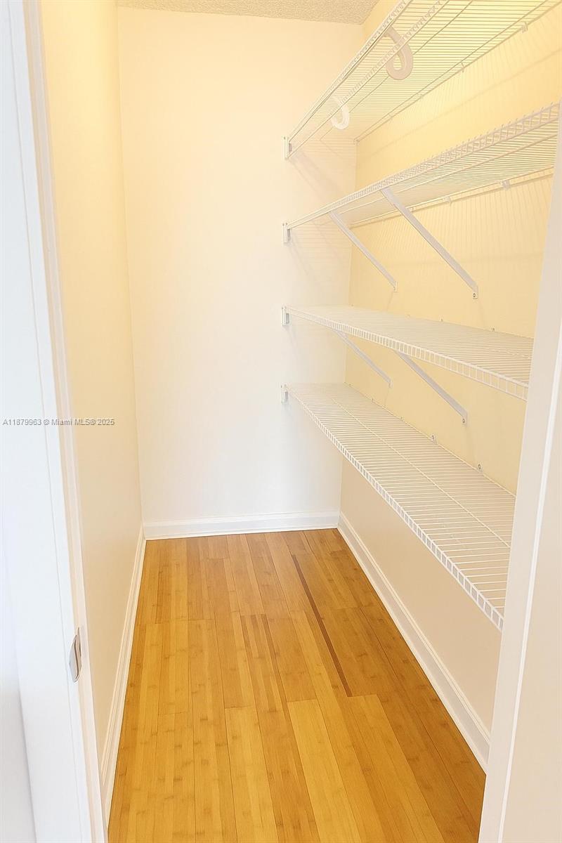 THE MEADOWS LAKE NORTH CO - Residential