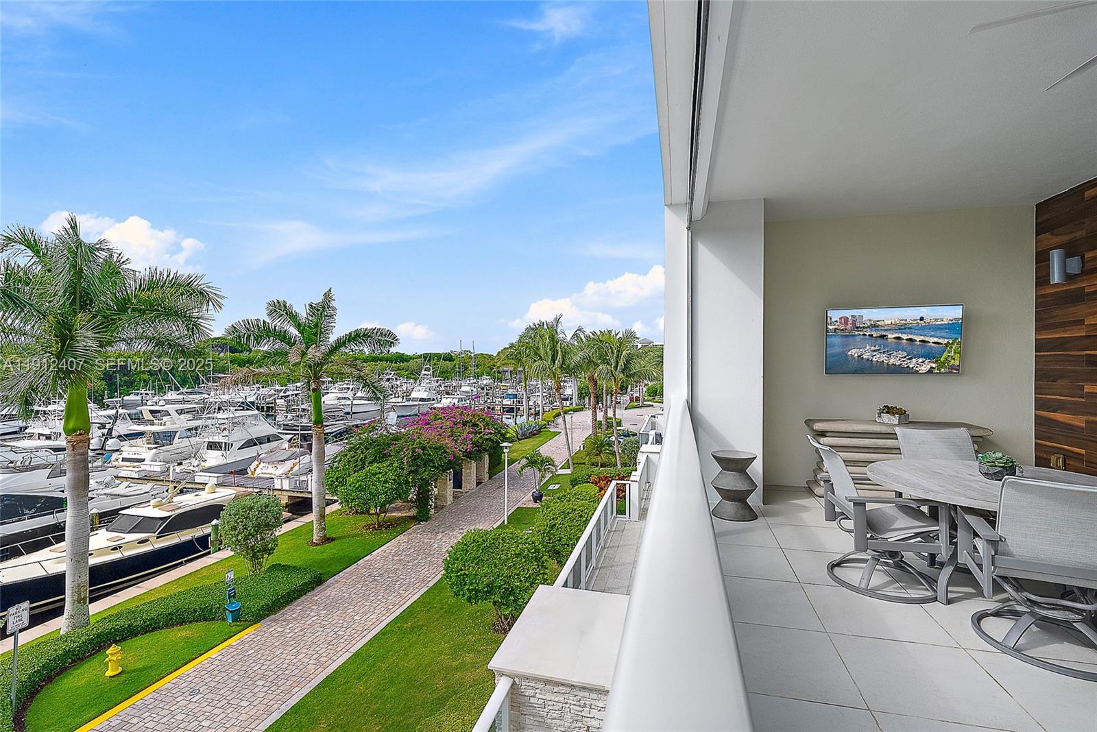 2700 Donald Ross Rd 306