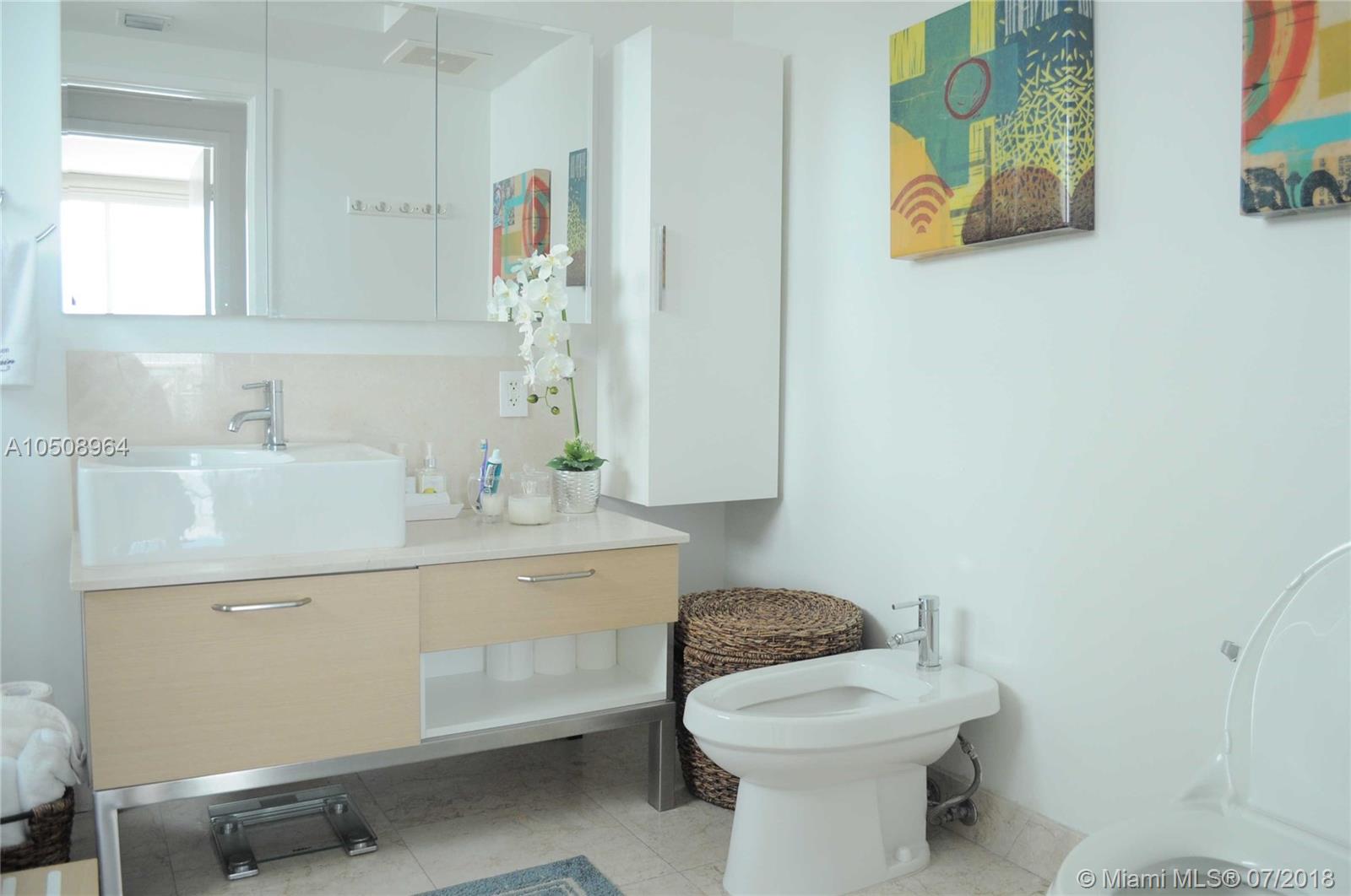 THE EMERALD AT BRICKELL - Residential Lease