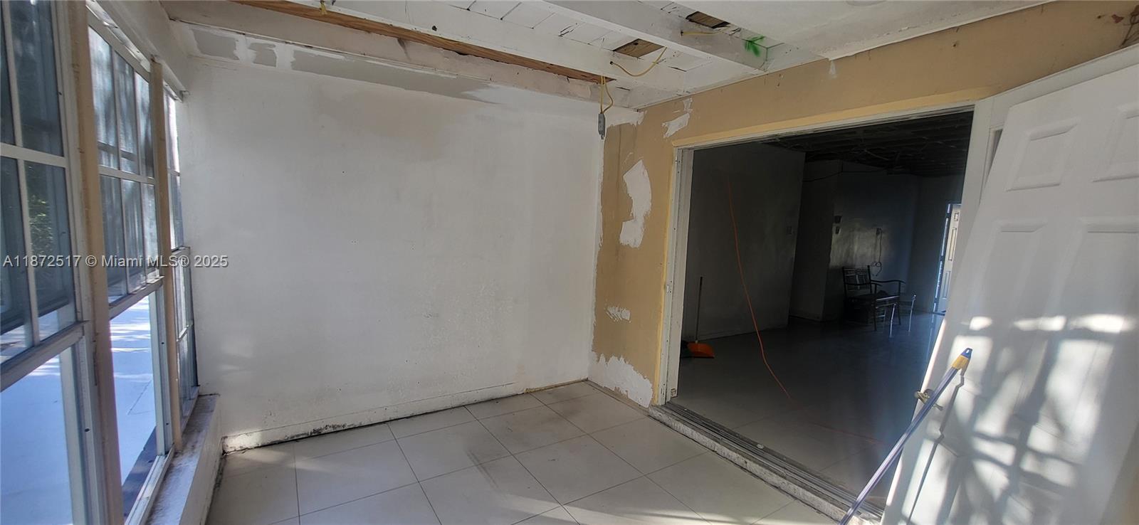 RO-LEN ACRES 2ND ADD - Residential