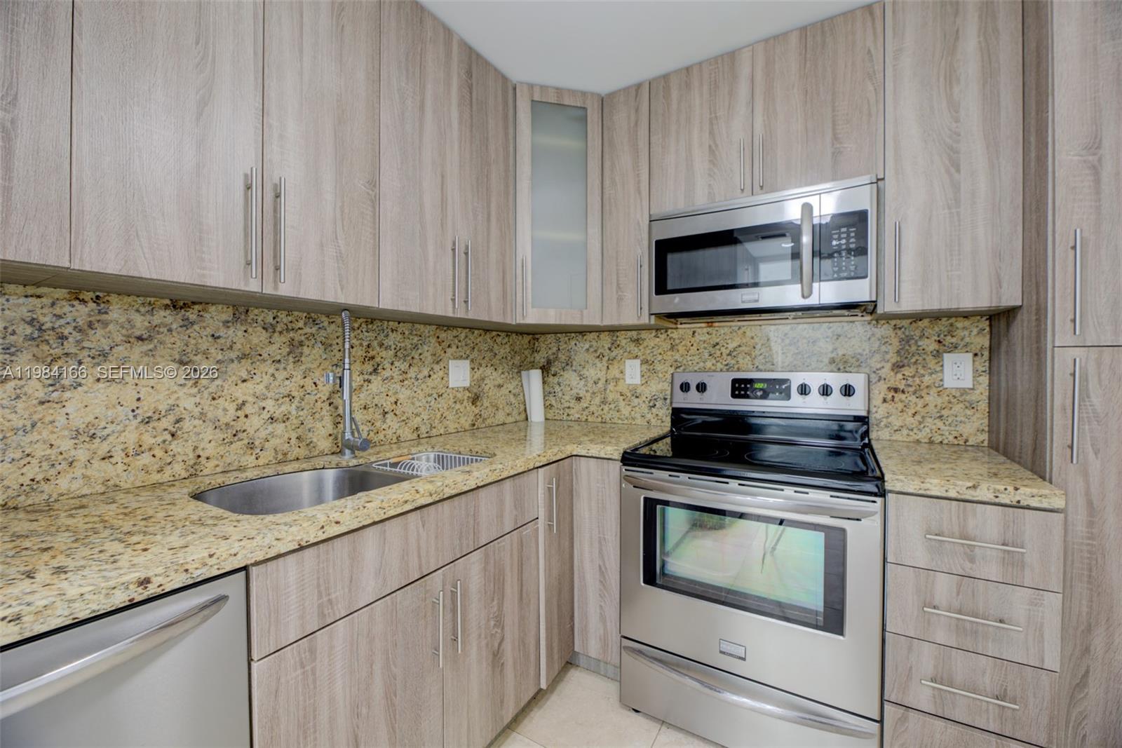 LONGWOOD TOWERS CONDO - Residential